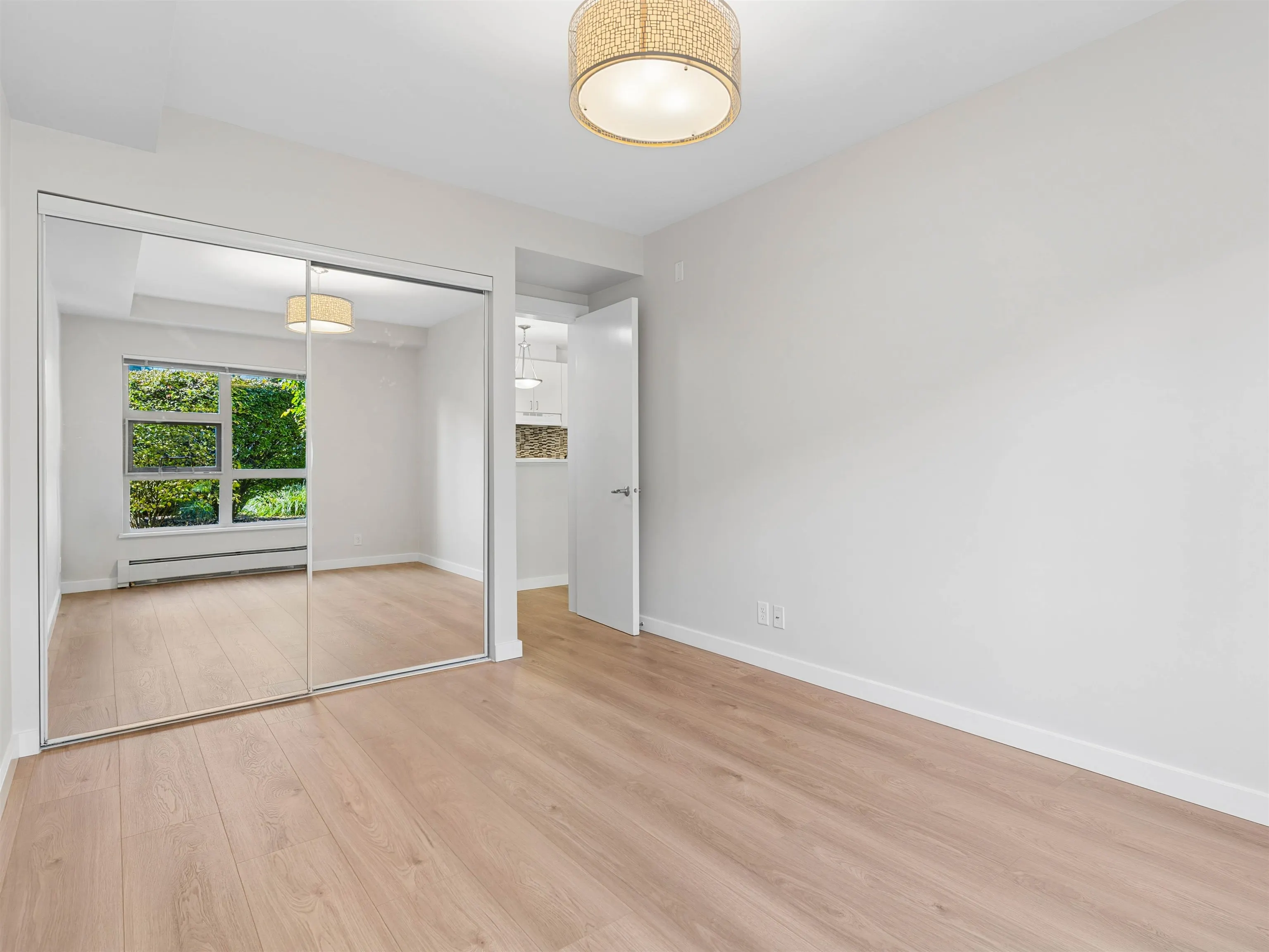 1033 St. Georges Avenue #109