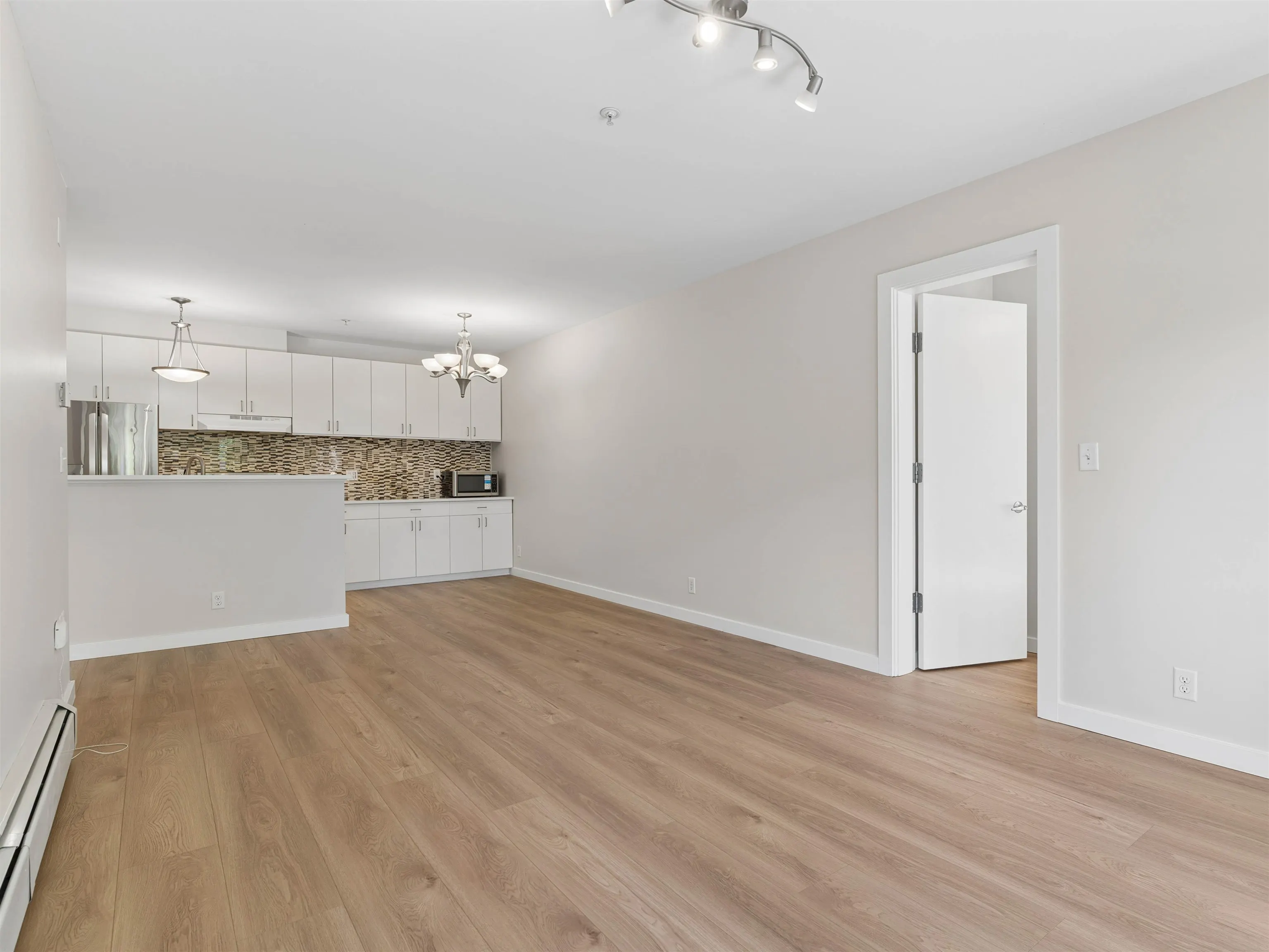 1033 St. Georges Avenue #109