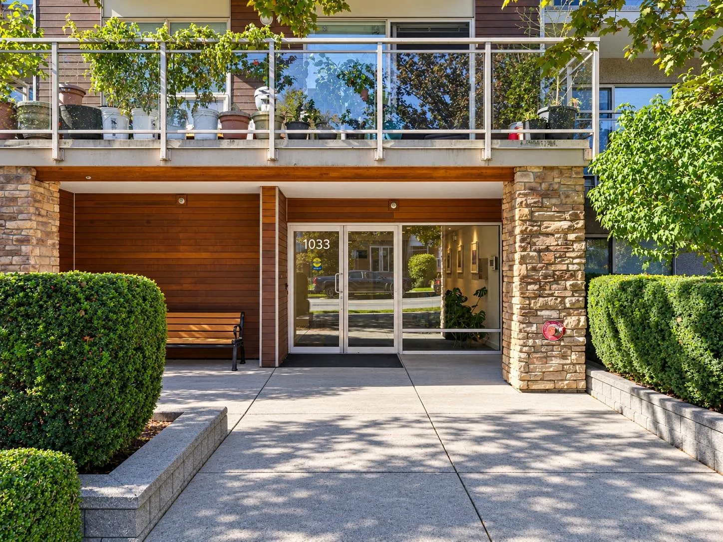 1033 St. Georges Avenue #109