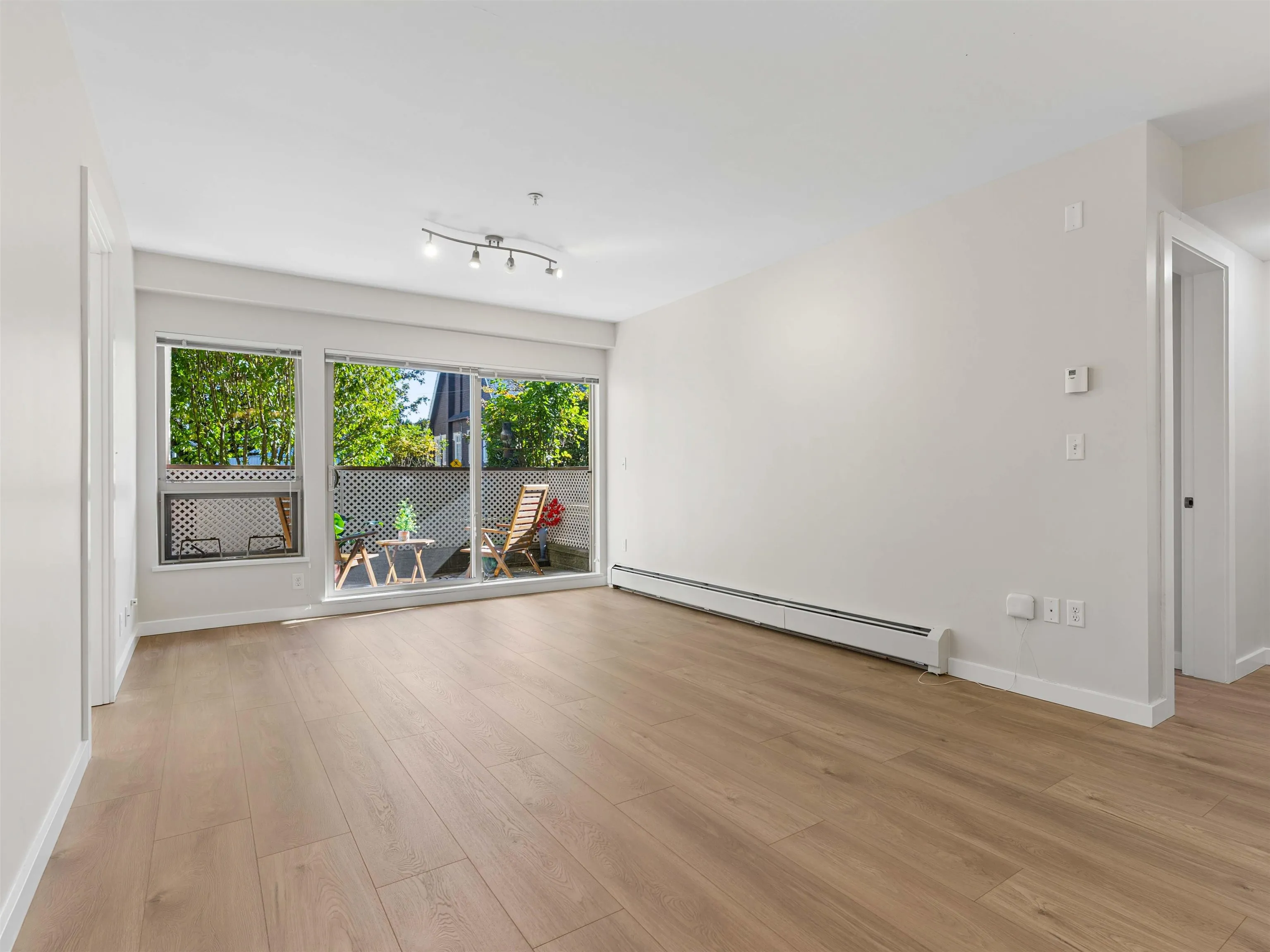 1033 St. Georges Avenue #109