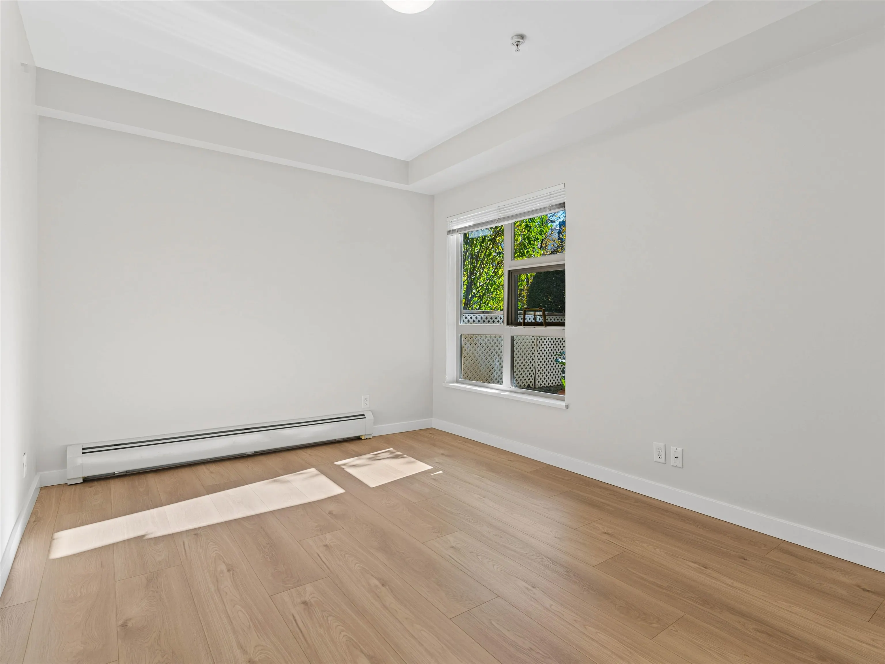 1033 St. Georges Avenue #109