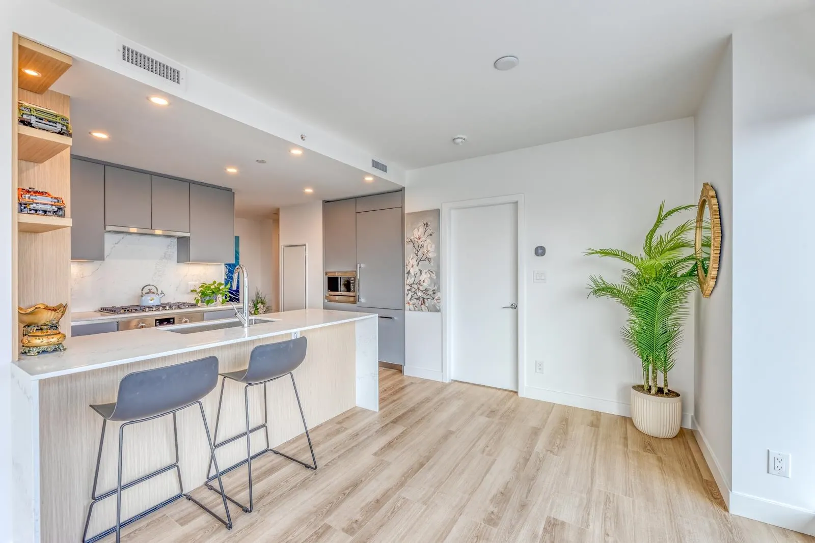 5593 No. 3 Road #1503