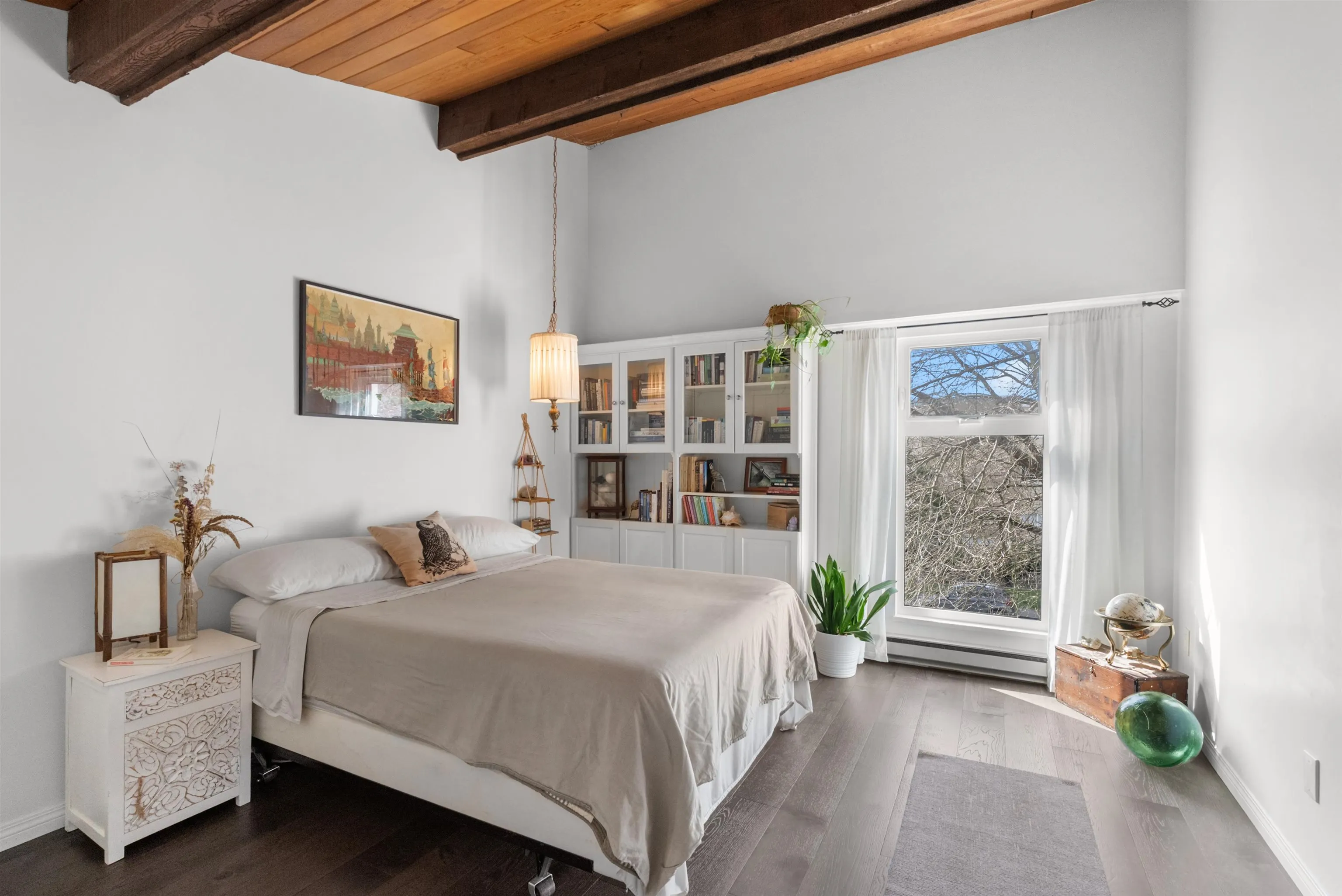5553 16 Avenue #301