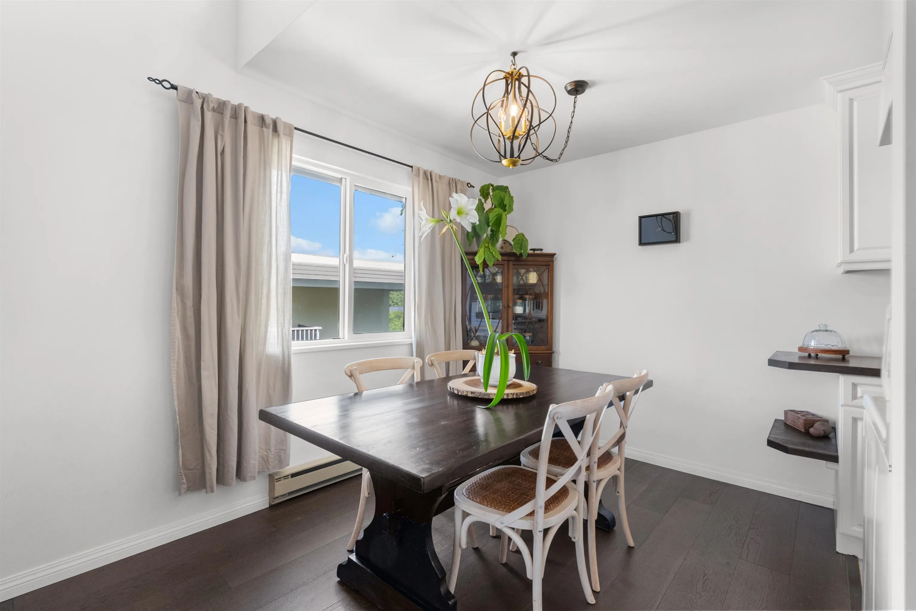 5553 16 Avenue #301