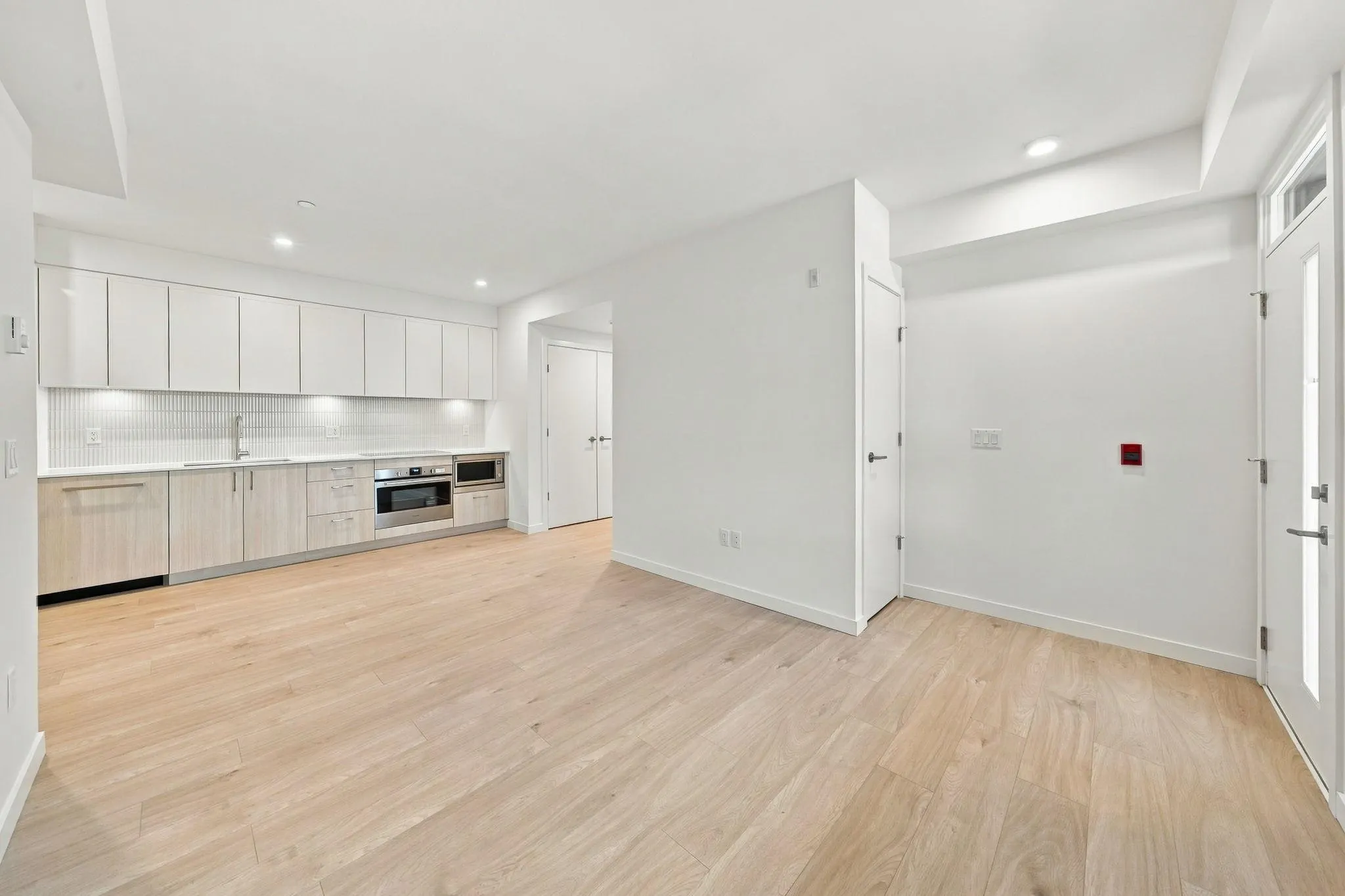 950 Lytton Street #111