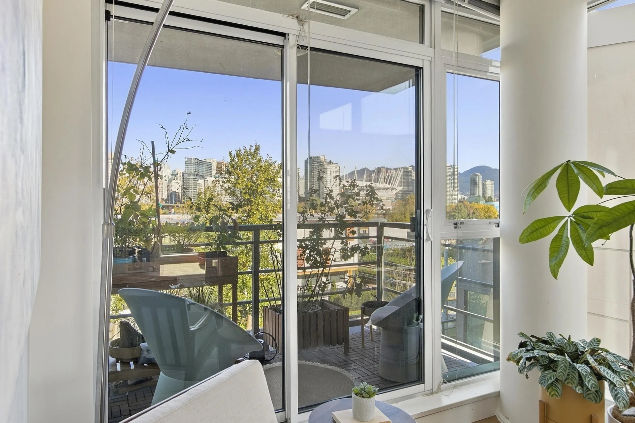 288 W 1st Avenue #507