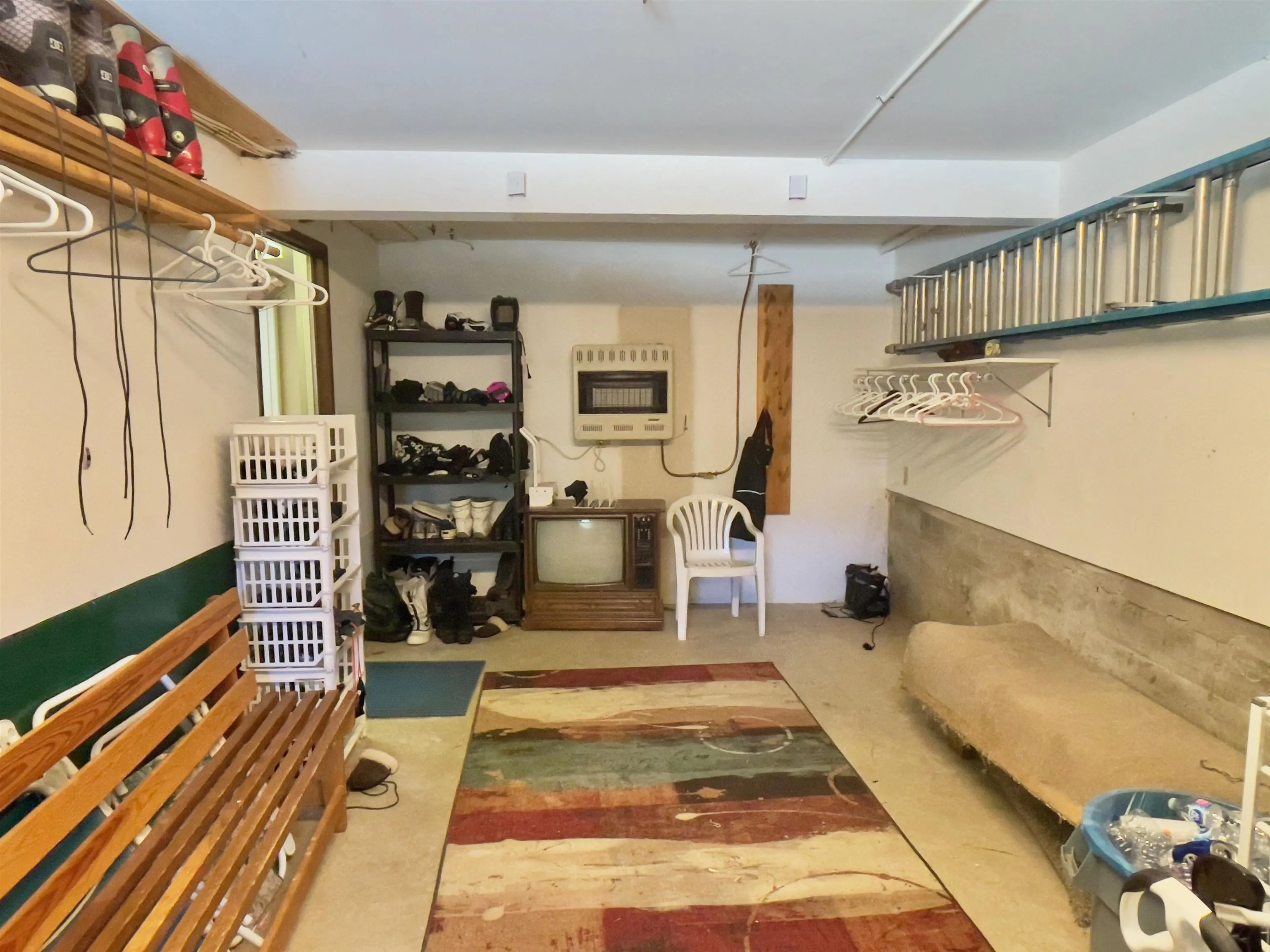 20817 Sakwi Creek Road