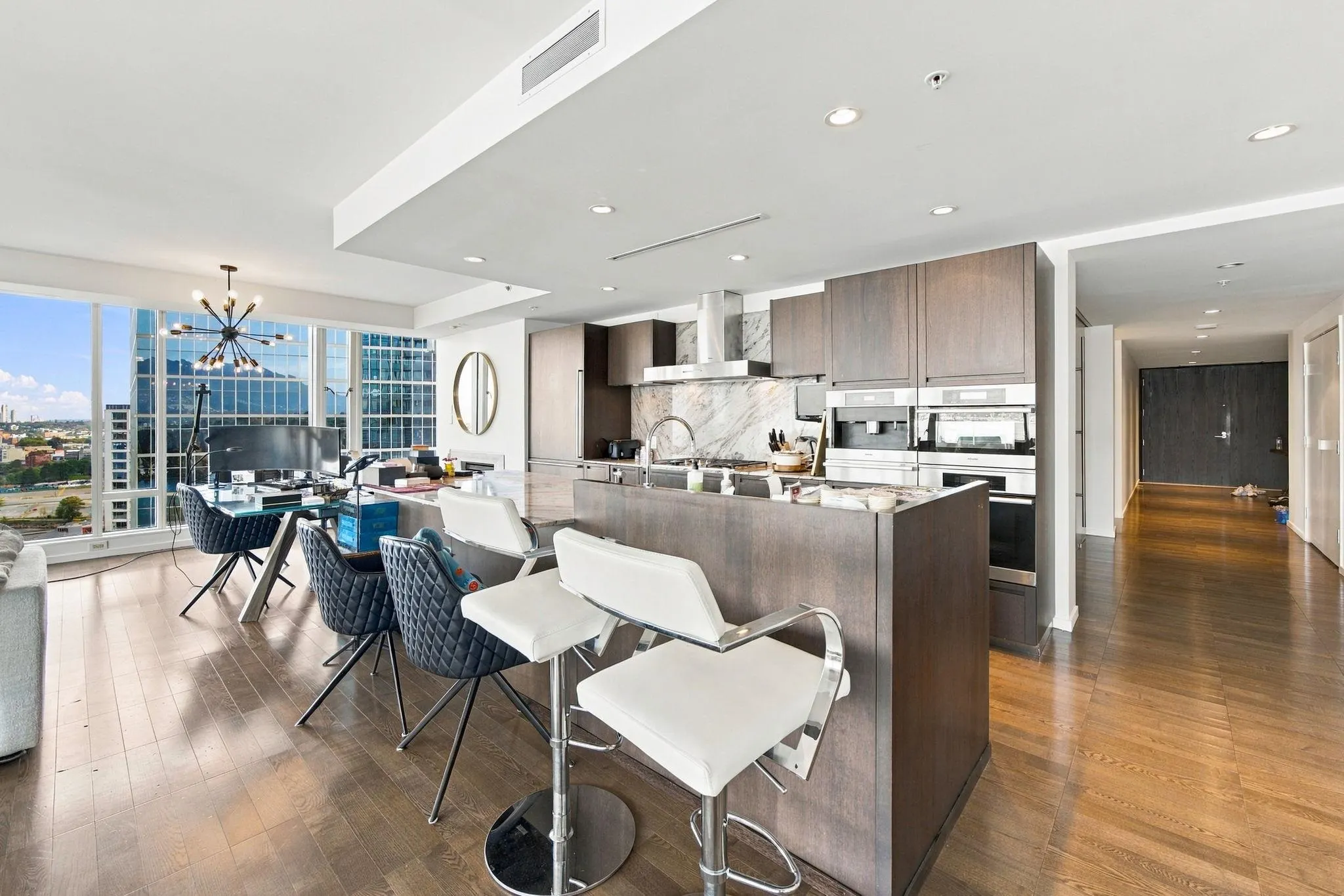 1011 W Cordova Street #2301