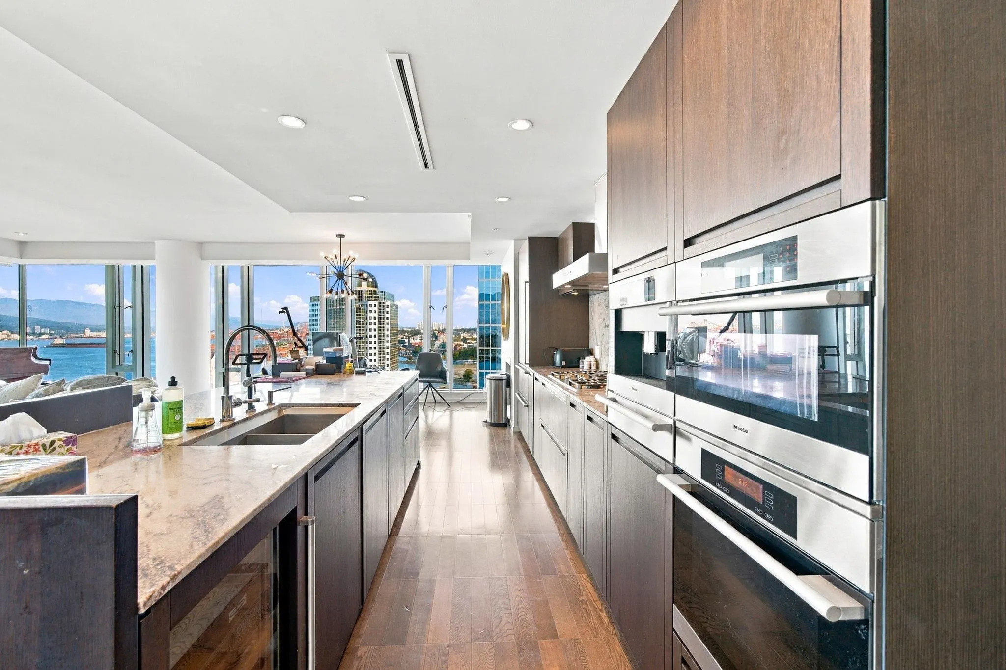 1011 W Cordova Street #2301