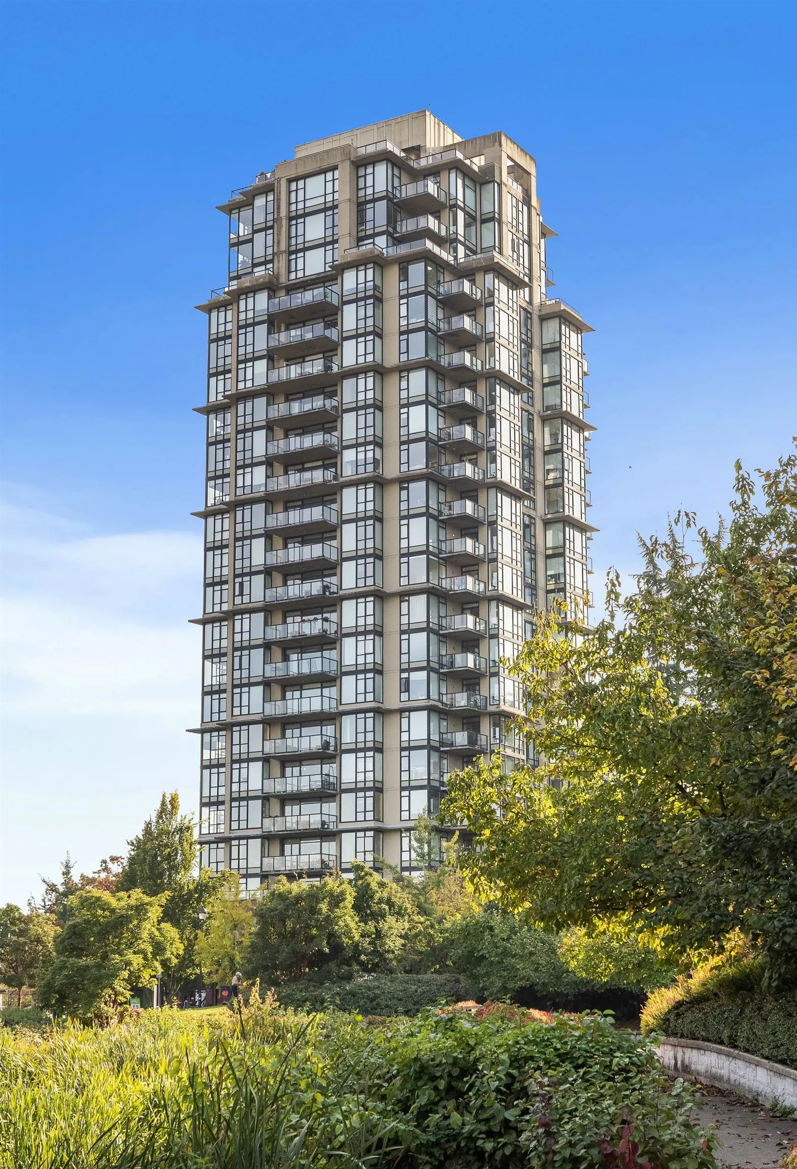 15 E Royal Avenue #1105