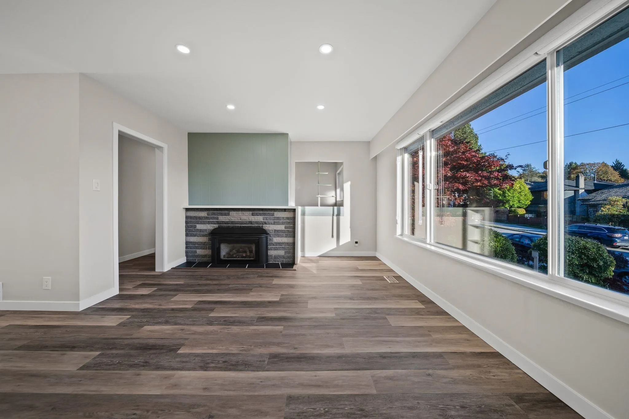 338 W 21st Street