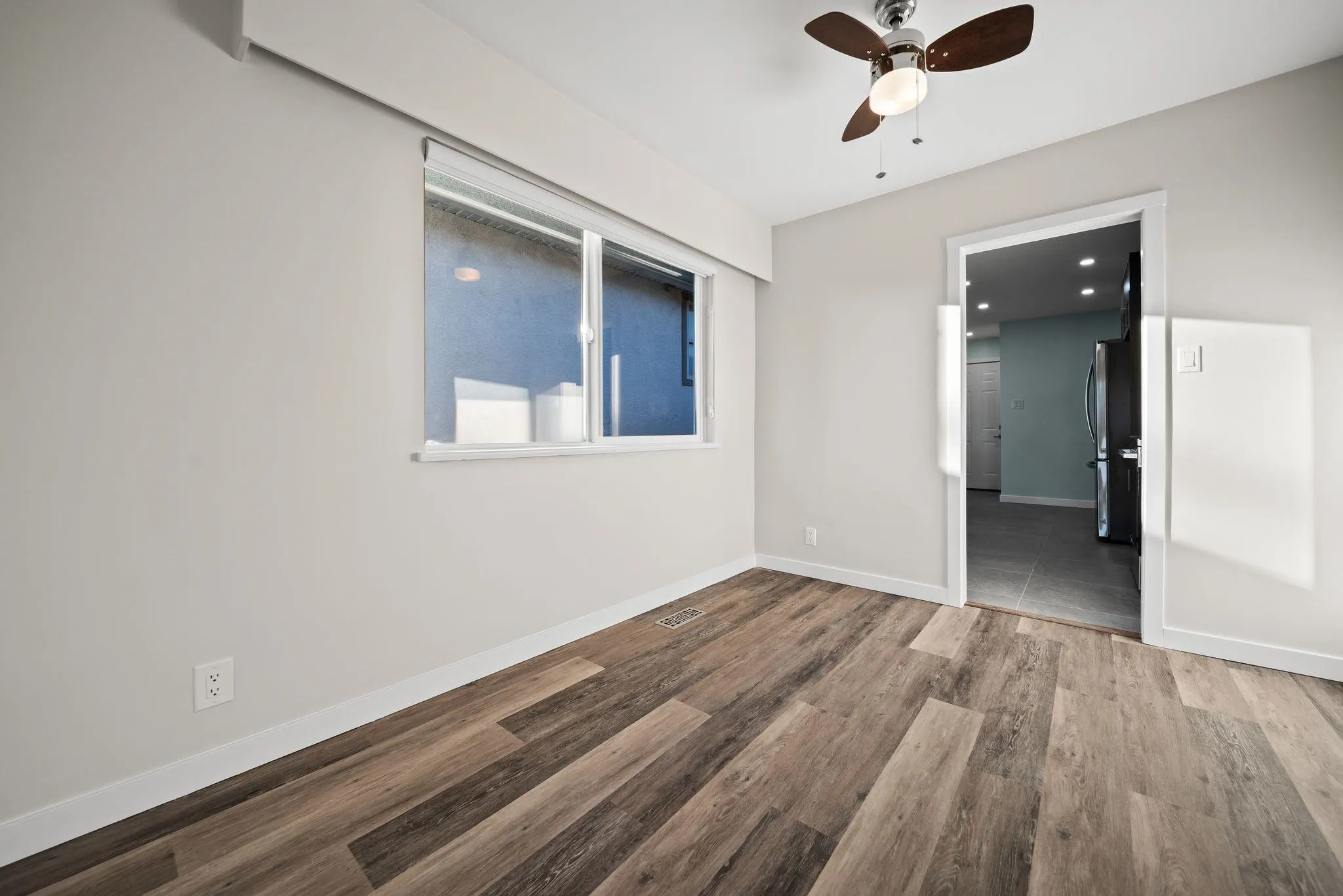 338 W 21st Street