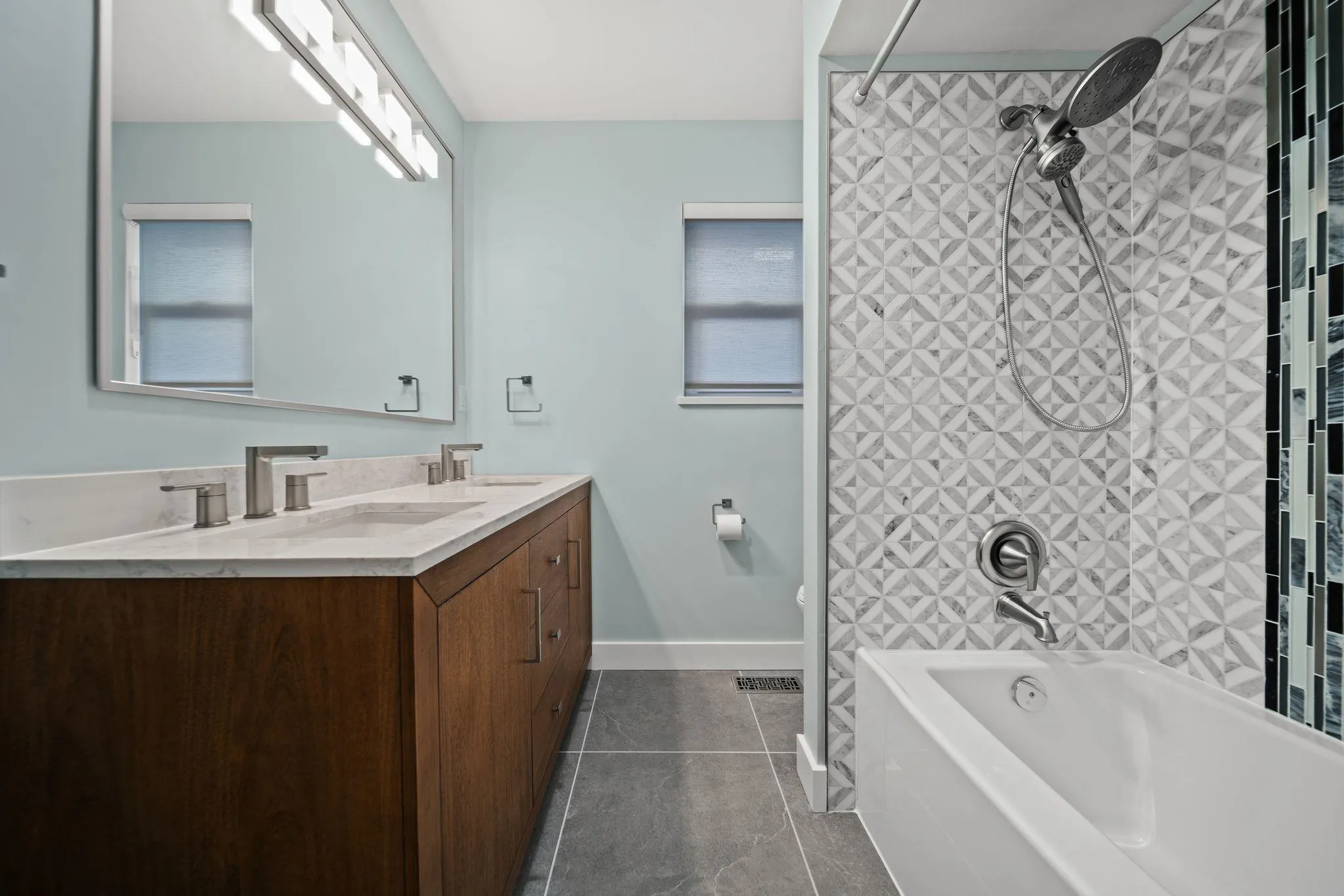 338 W 21st Street