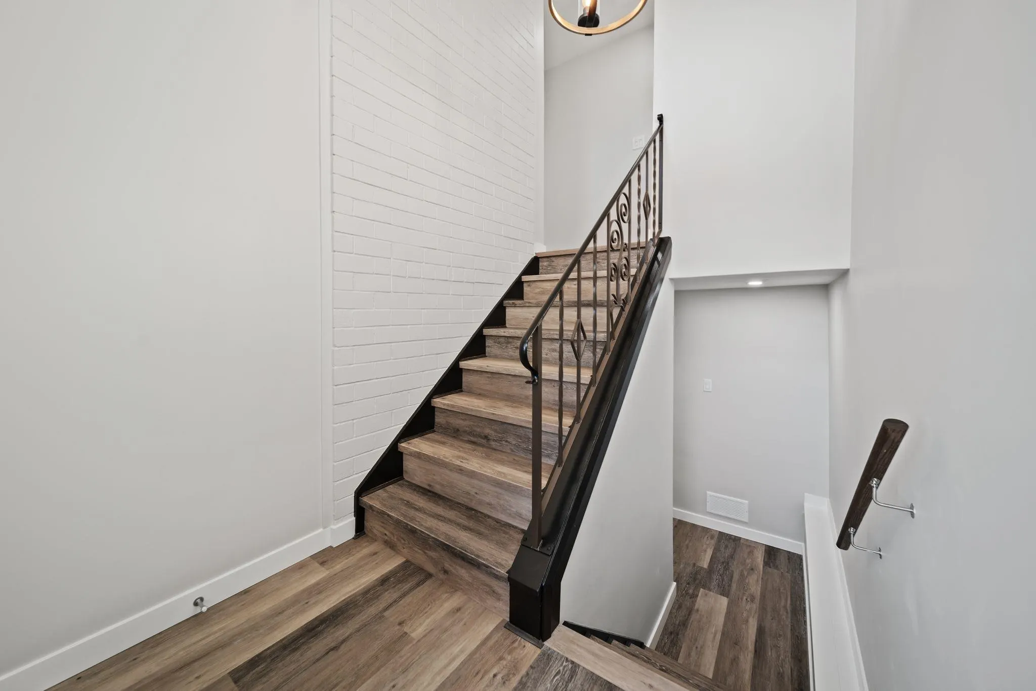 338 W 21st Street