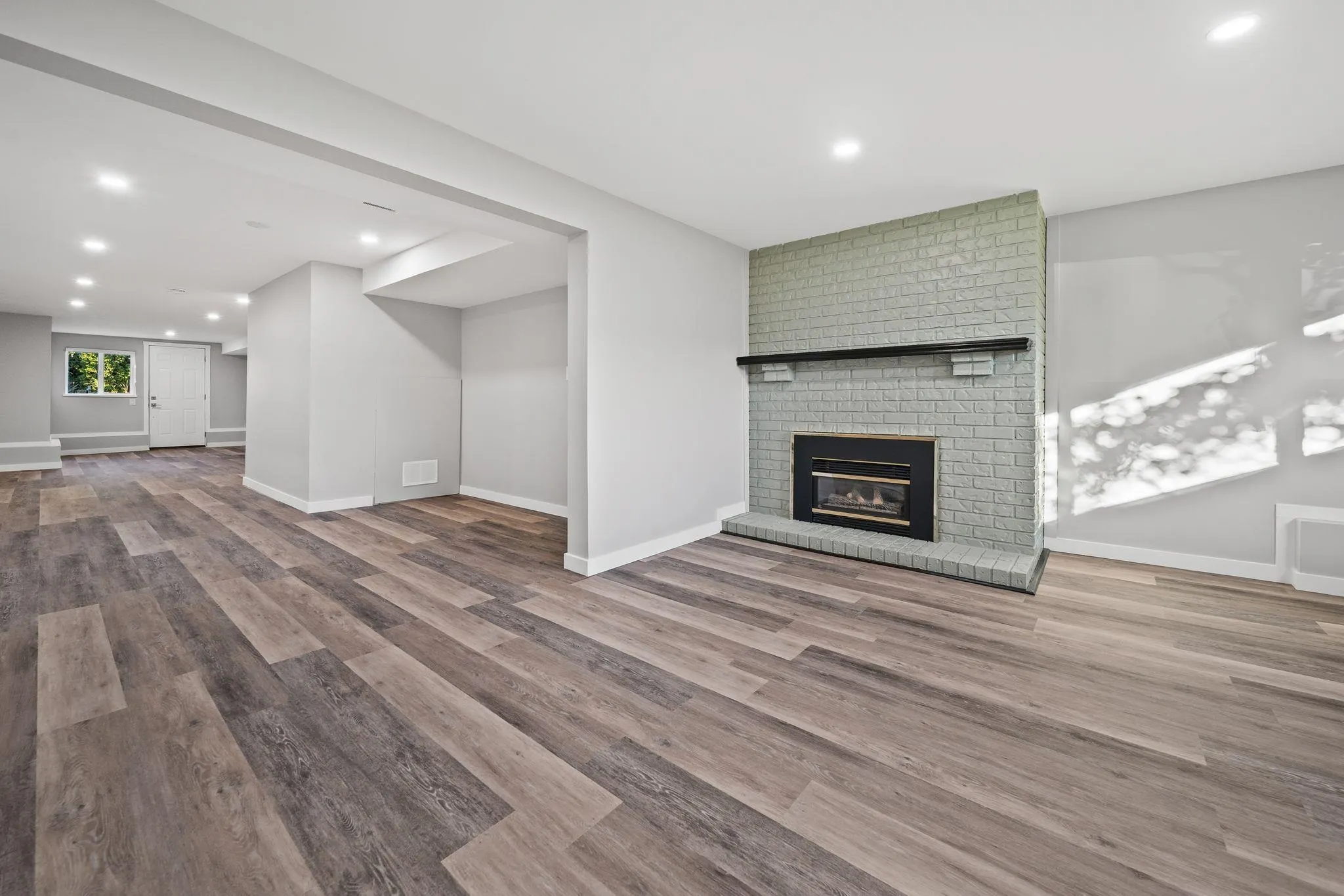 338 W 21st Street
