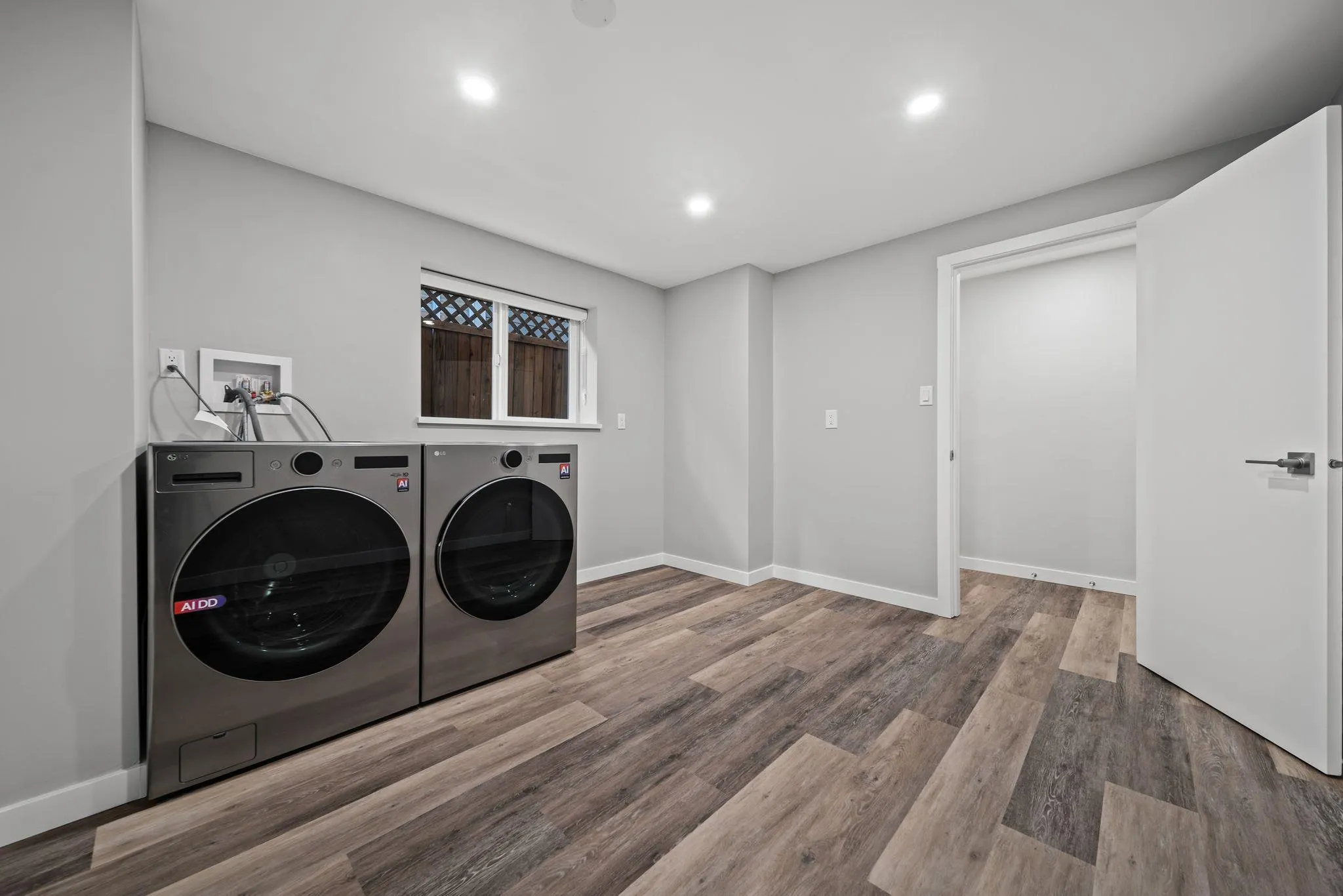 338 W 21st Street