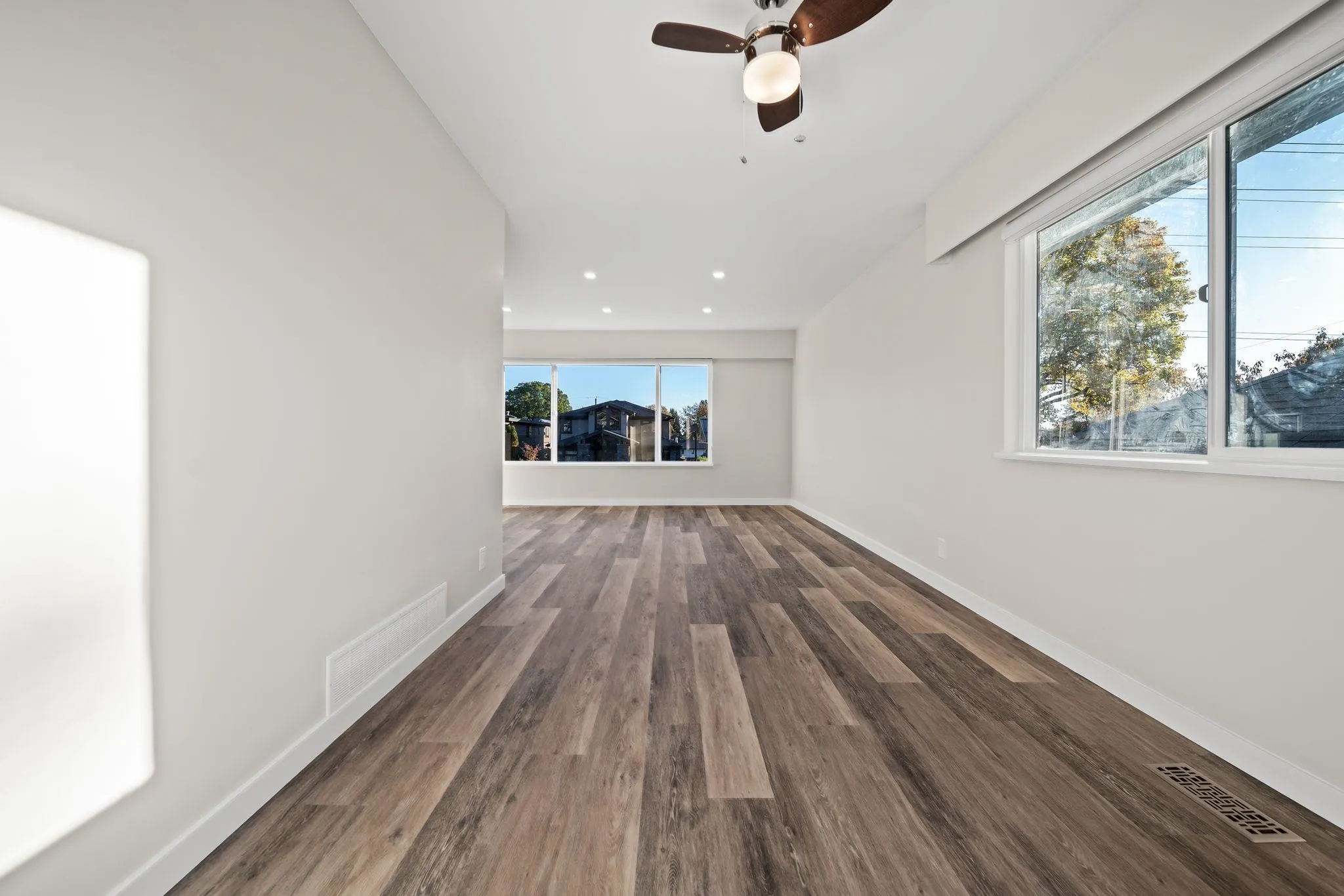 338 W 21st Street
