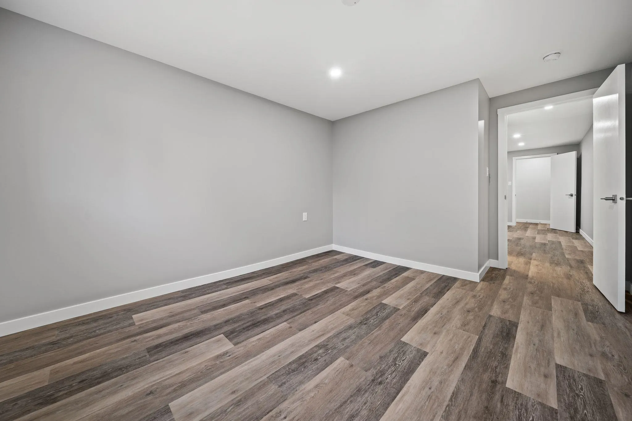 338 W 21st Street