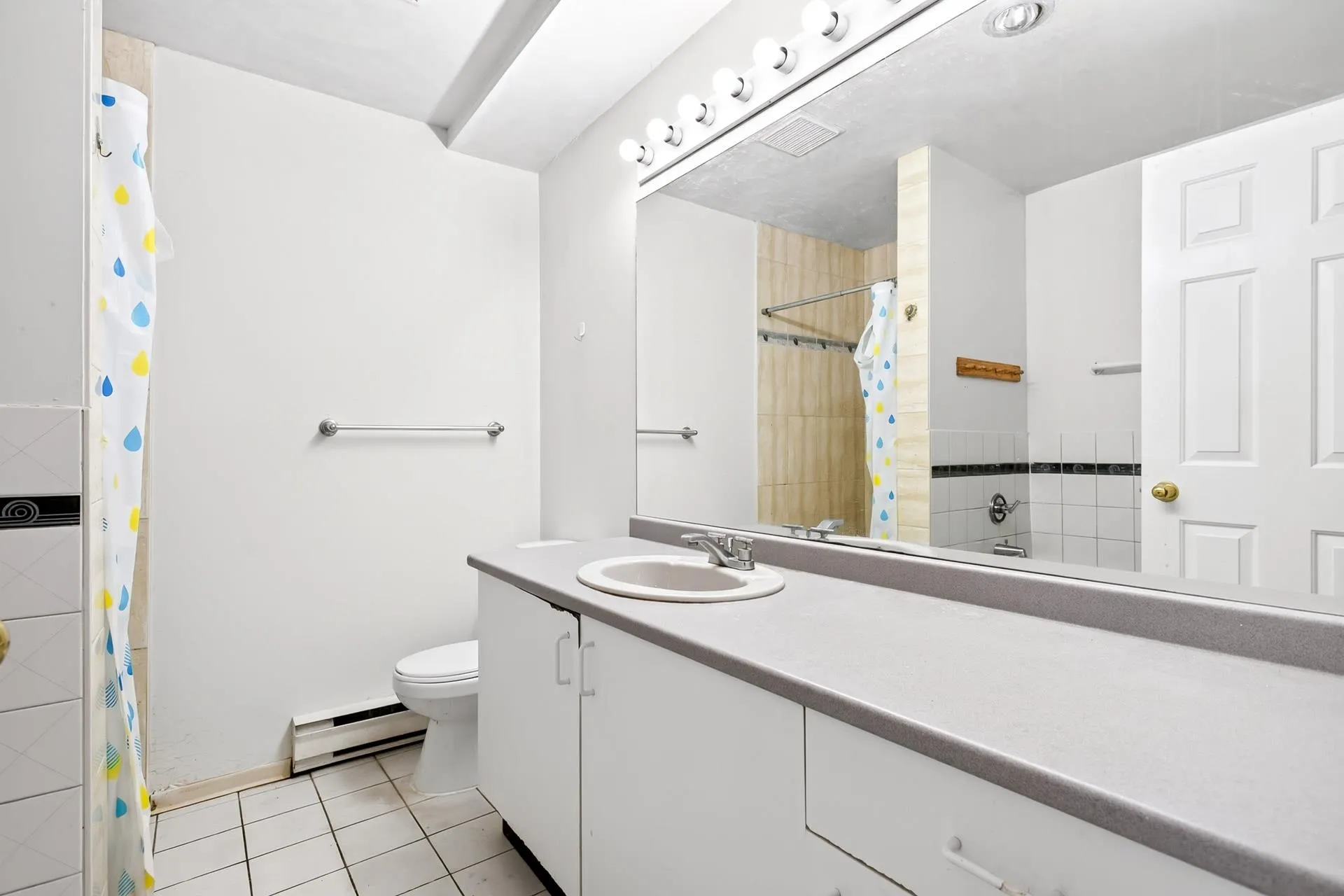 7560 Moffatt Road #104