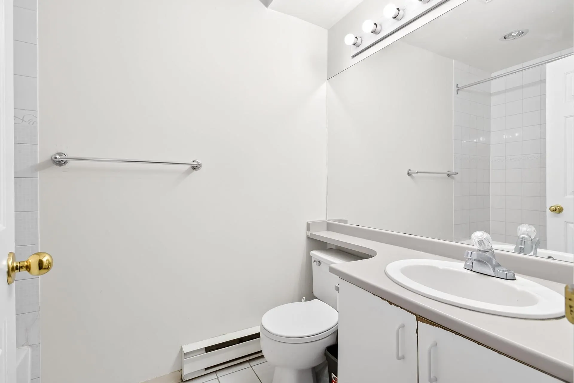 7560 Moffatt Road #104