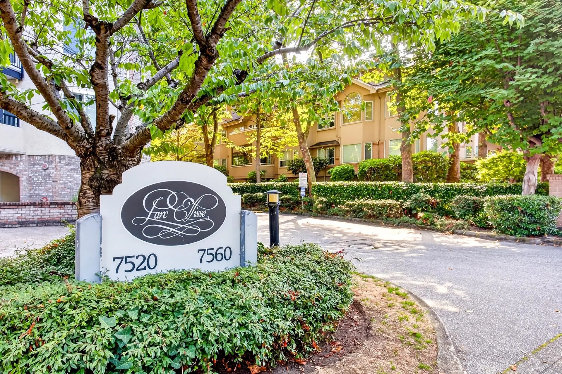 7560 Moffatt Road #104