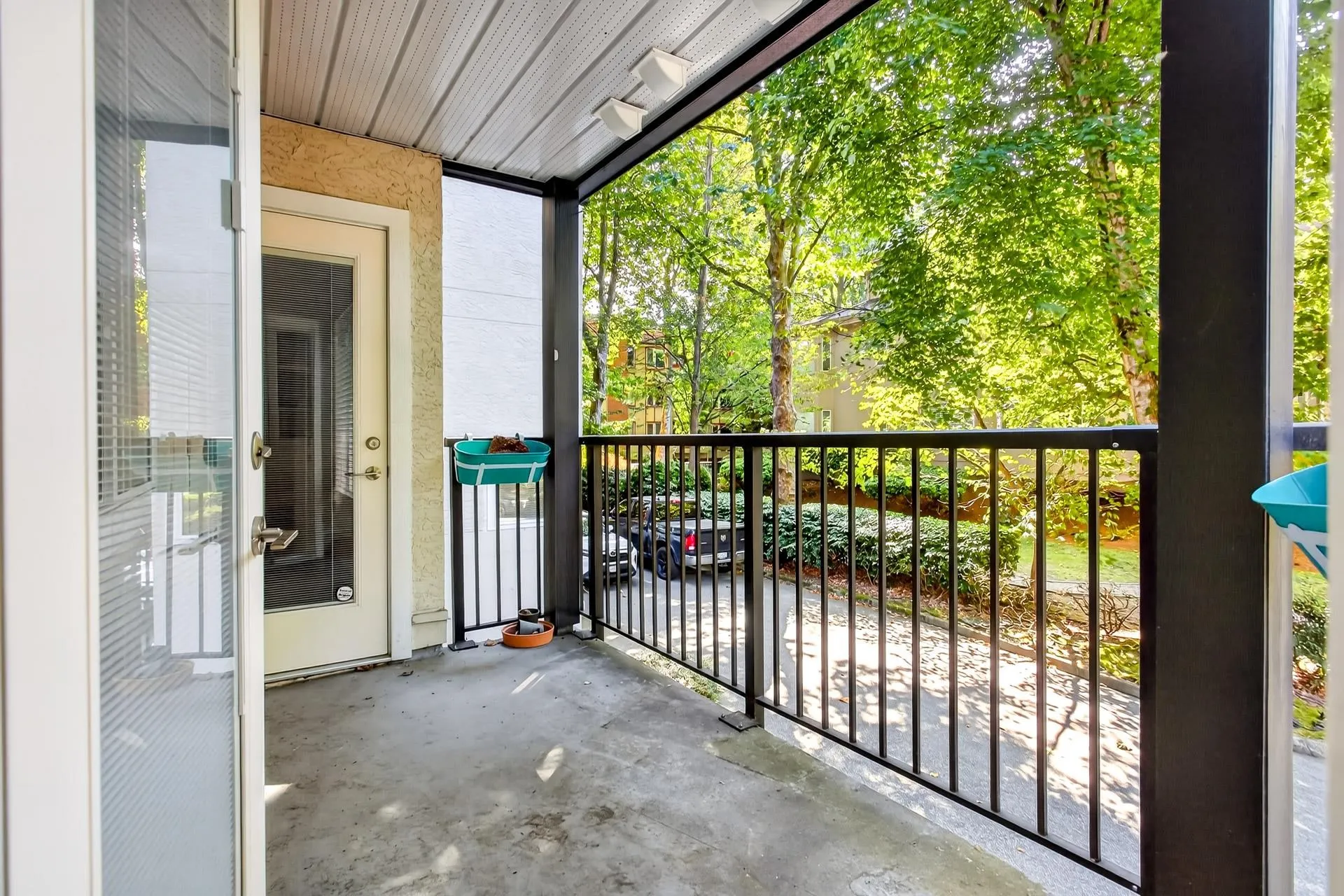7560 Moffatt Road #104