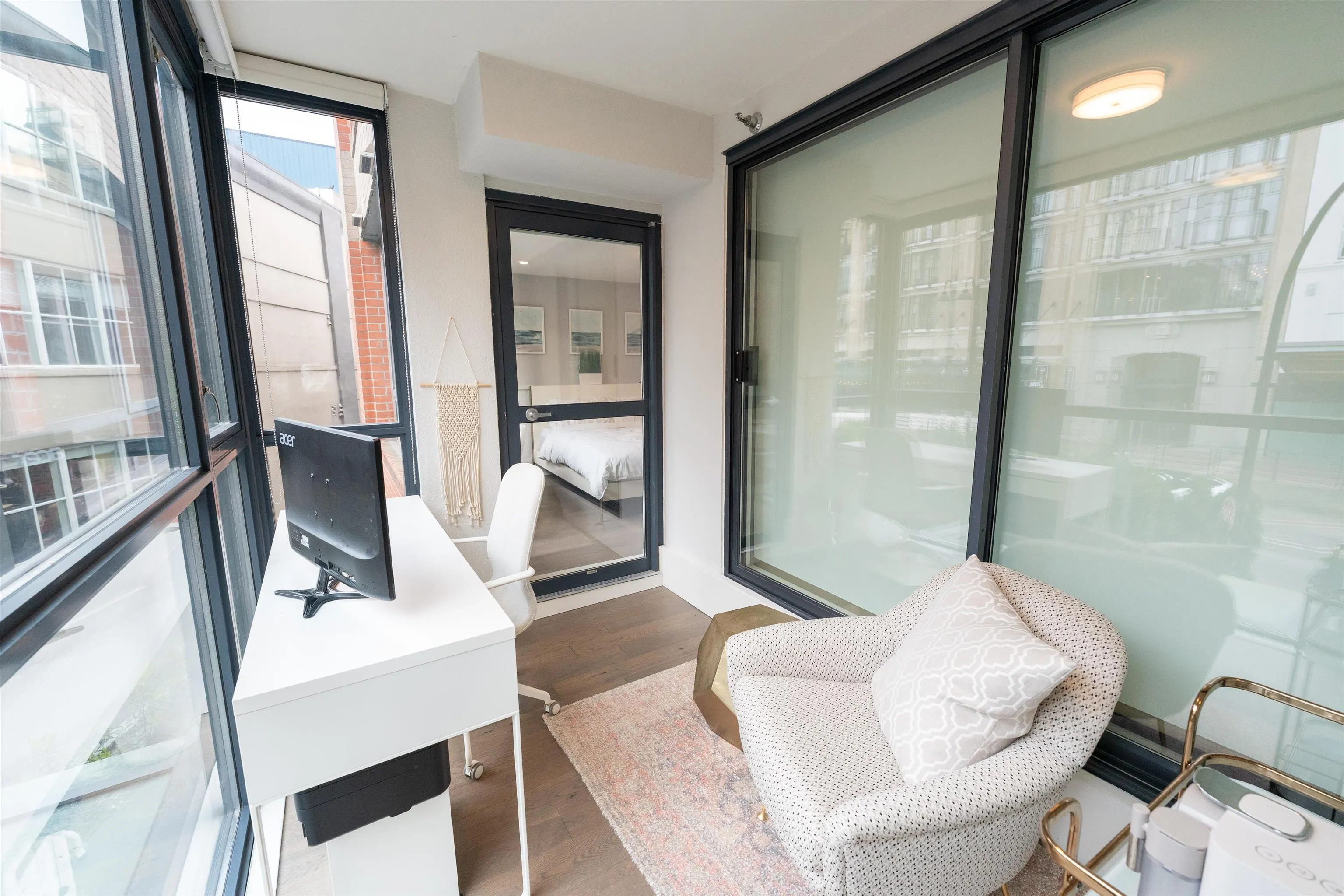 289 Drake Street #201