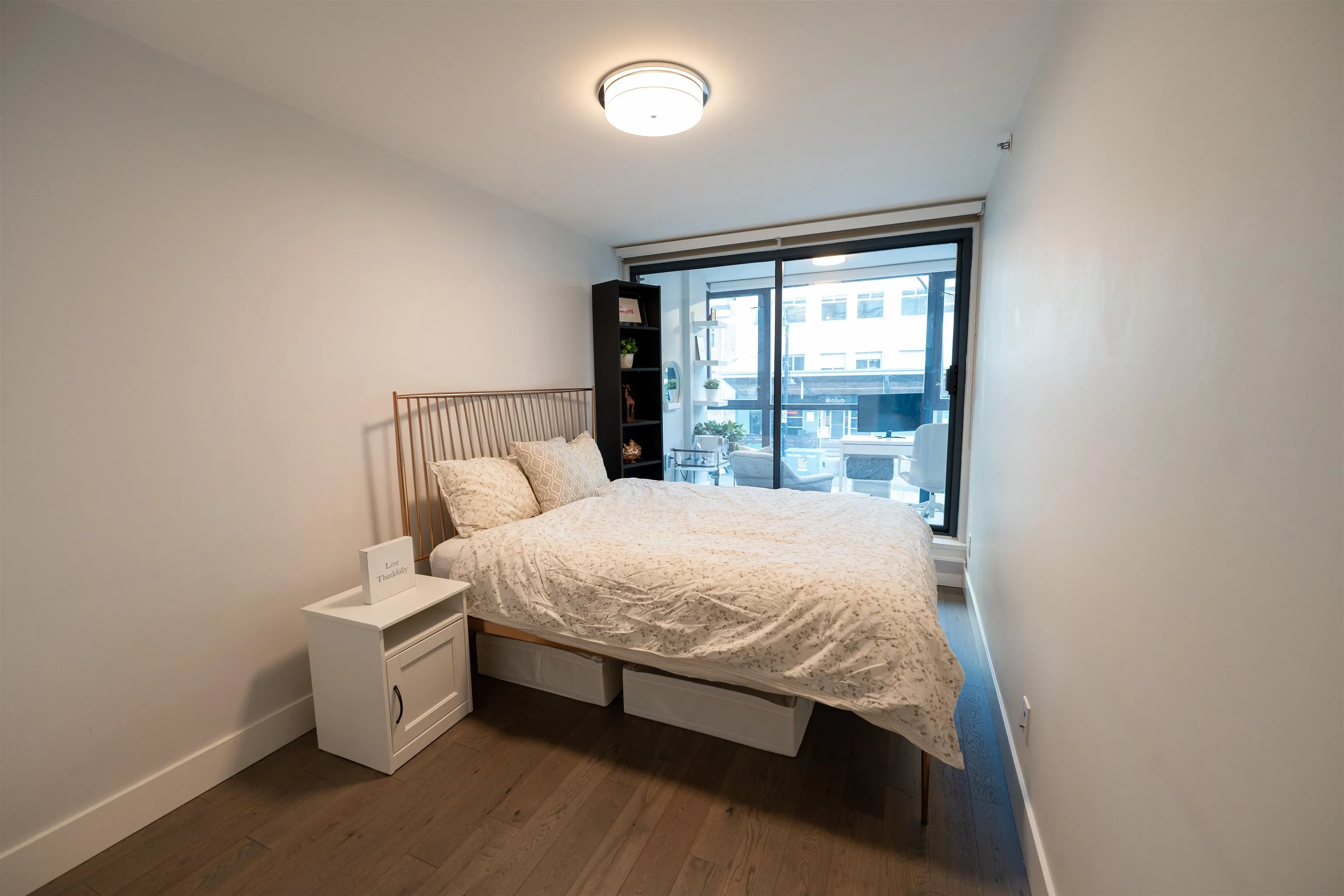 289 Drake Street #201