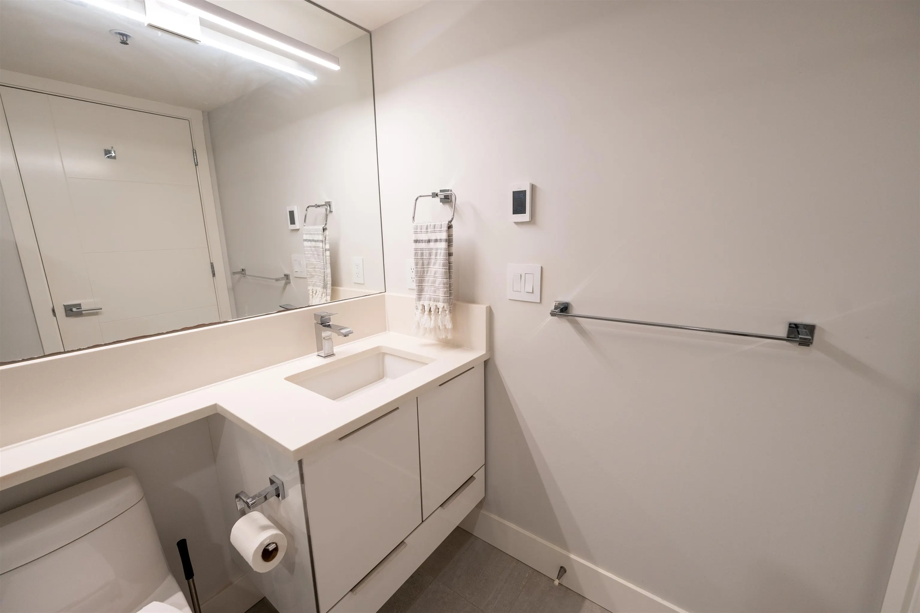 289 Drake Street #201