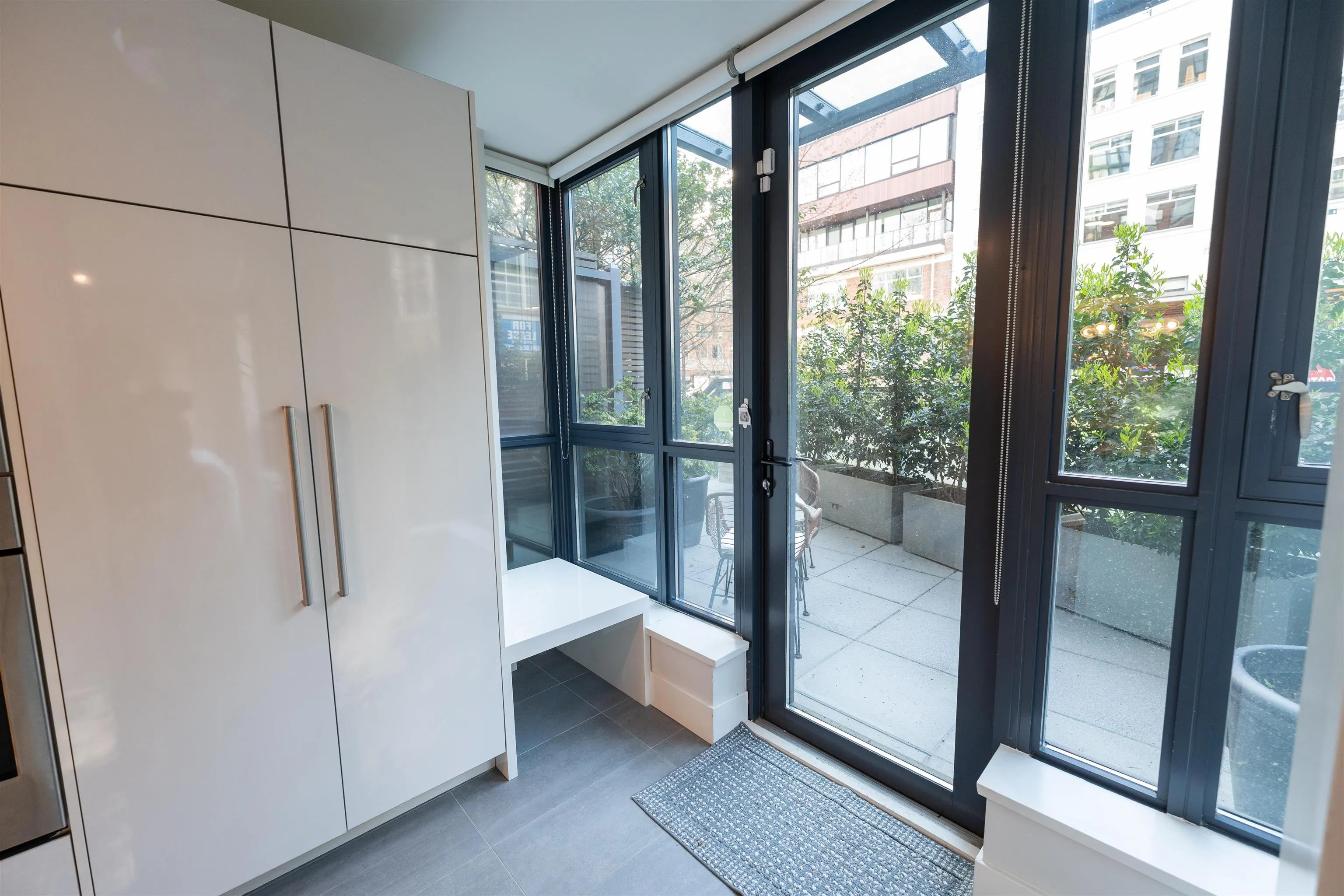 289 Drake Street #201