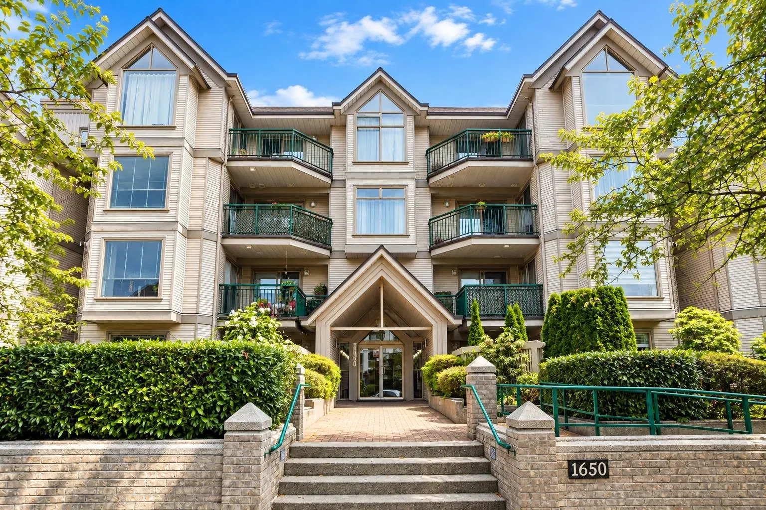 1650 Grant Avenue #206