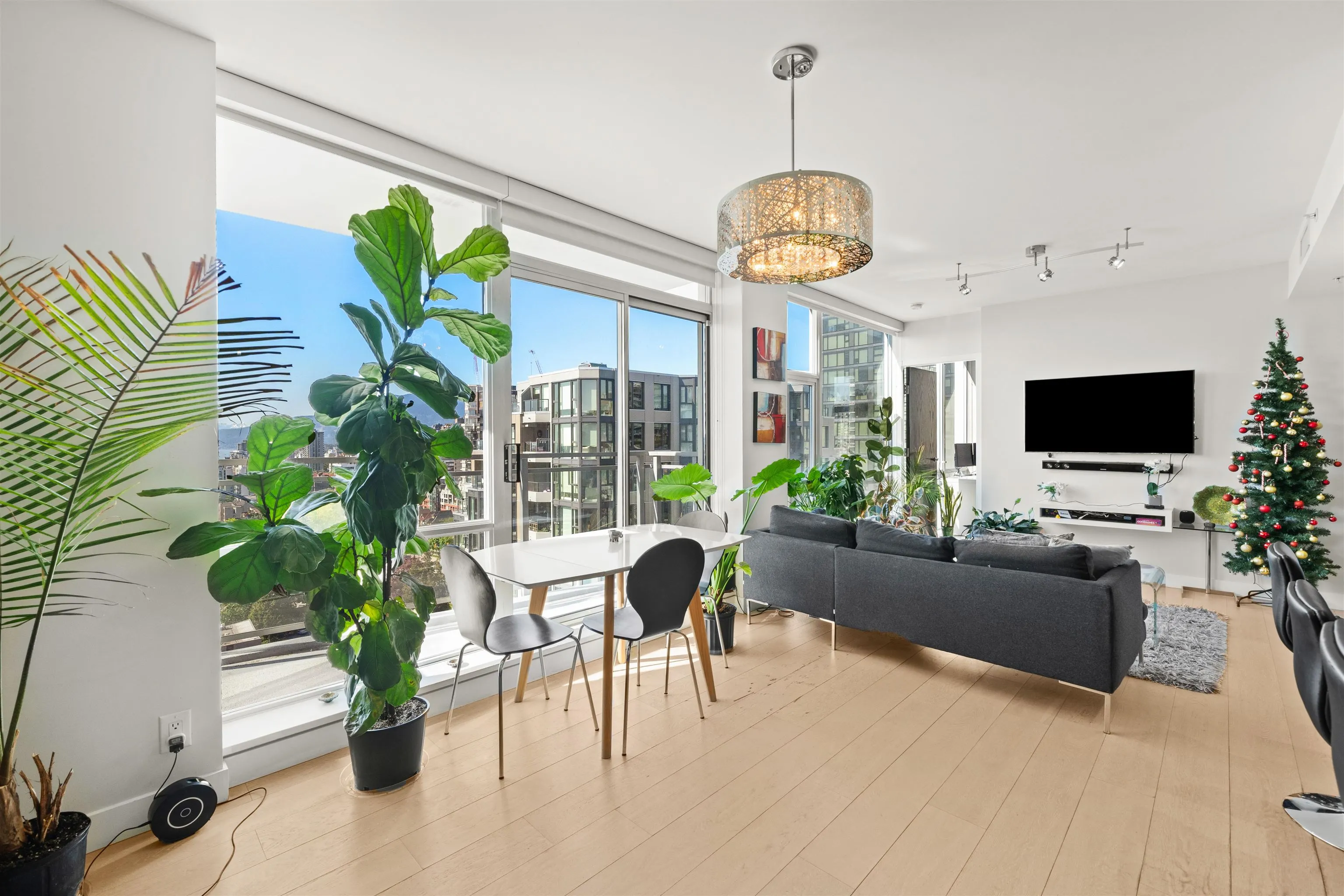 1455 Howe Street #1701