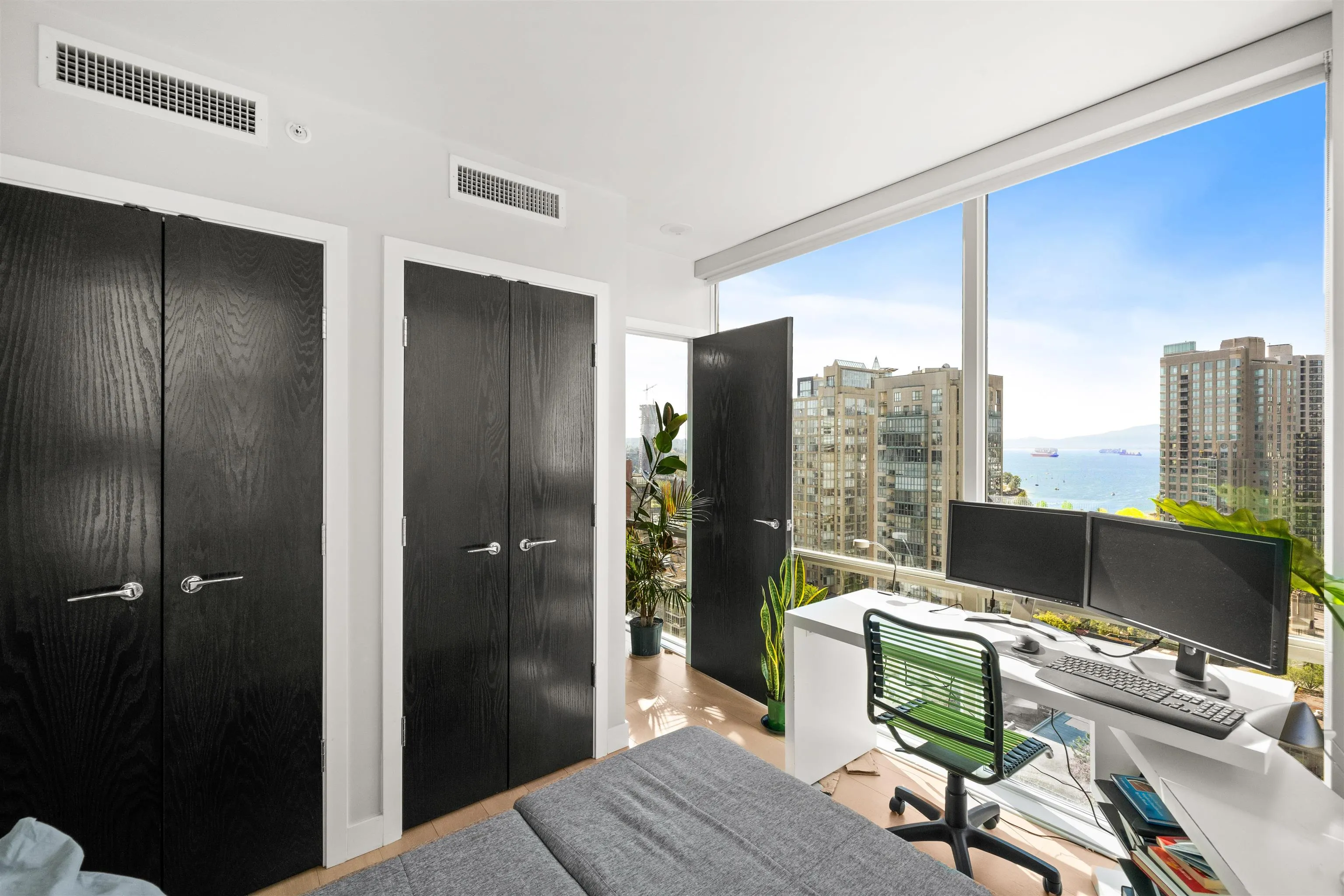 1455 Howe Street #1701