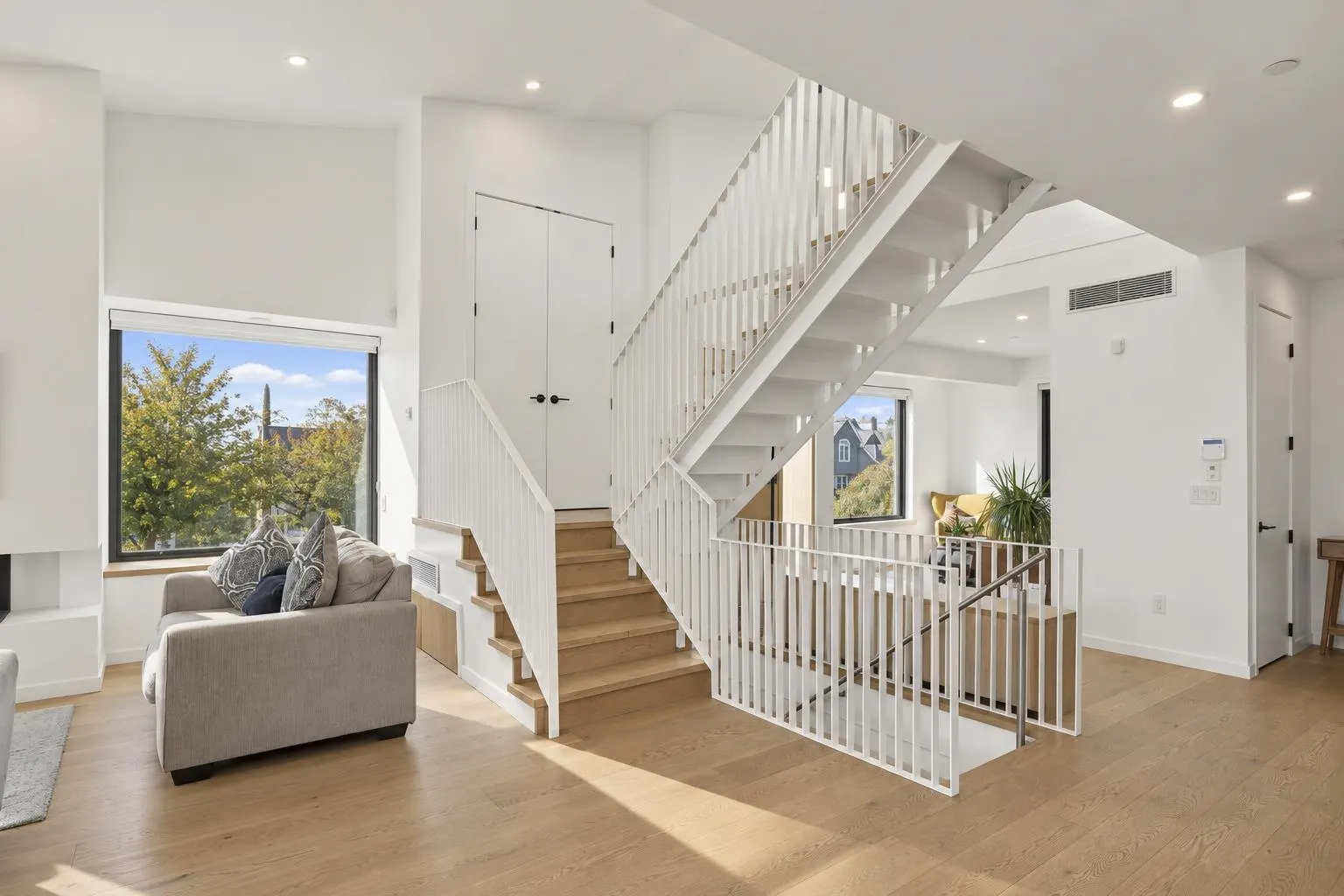 366 W 25th Street