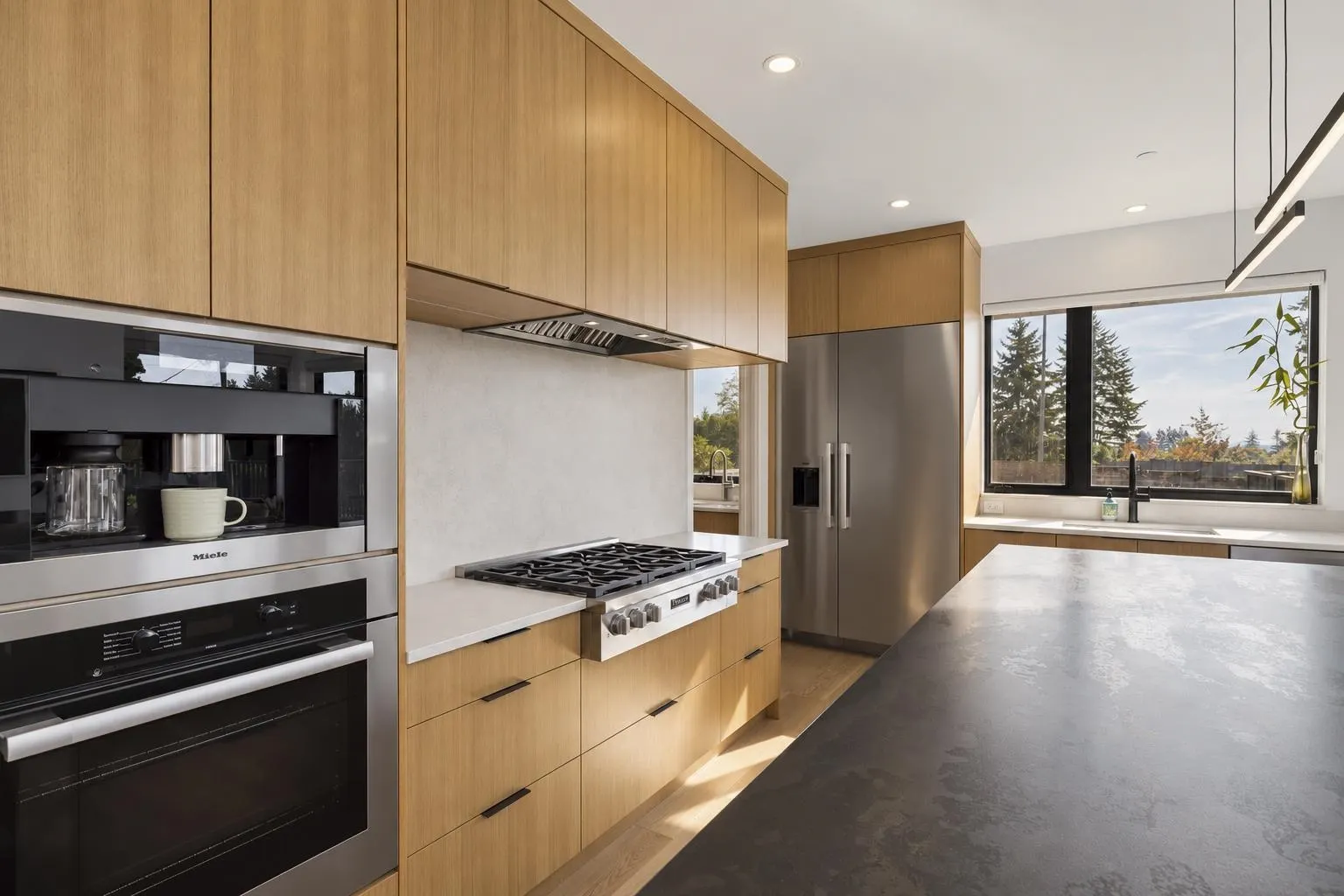 366 W 25th Street
