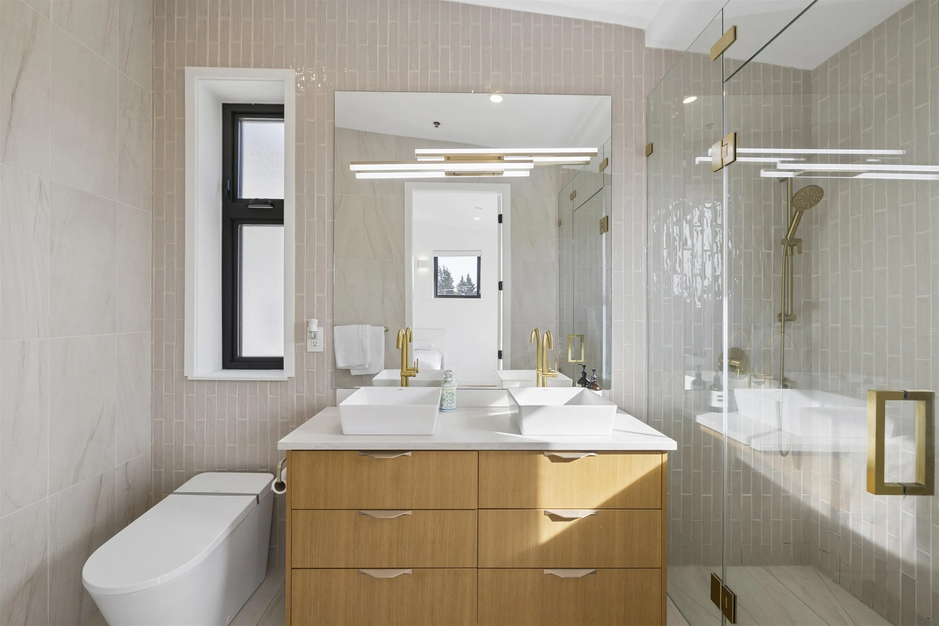 366 W 25th Street