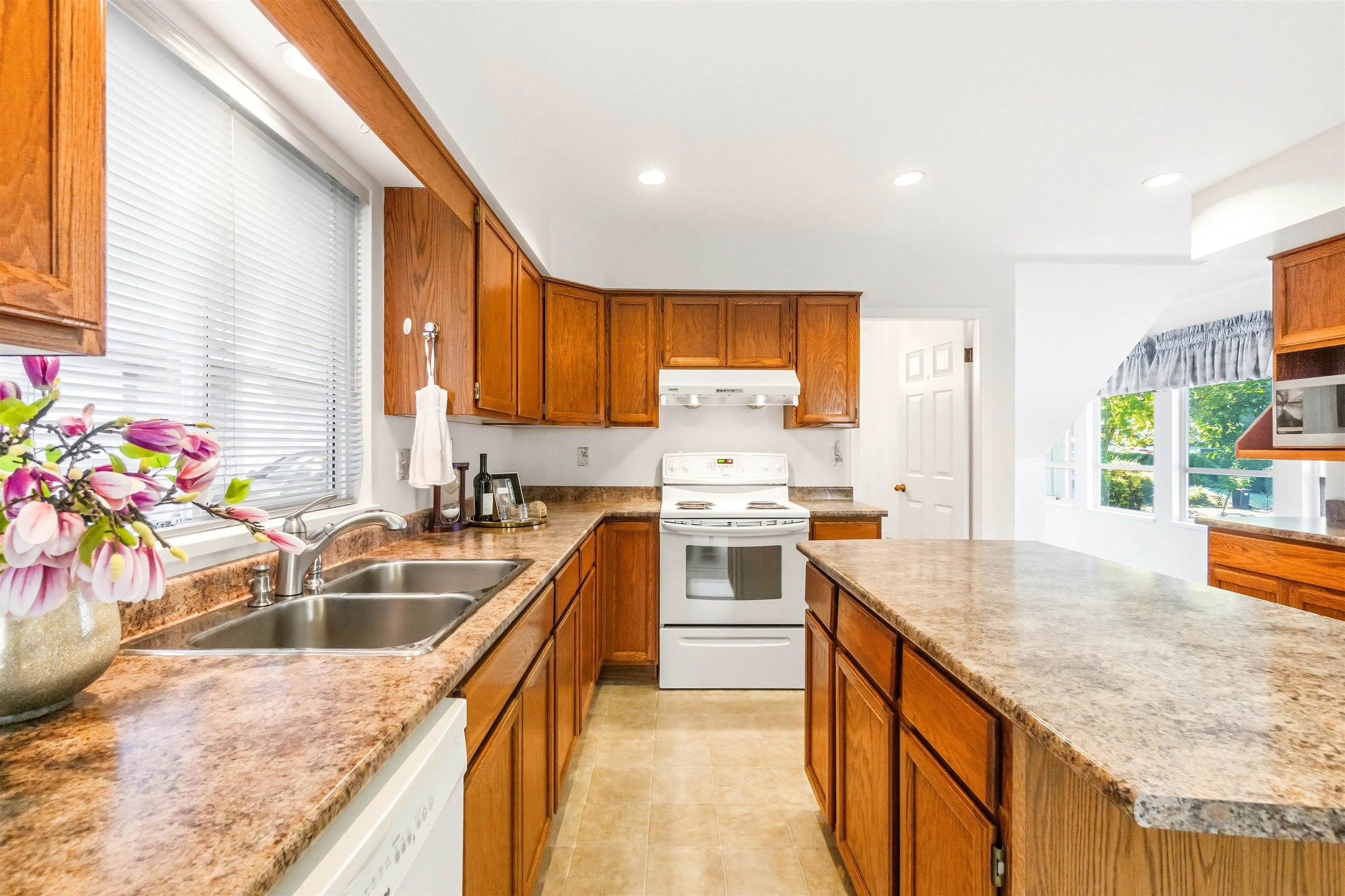 865 Ruckle Court