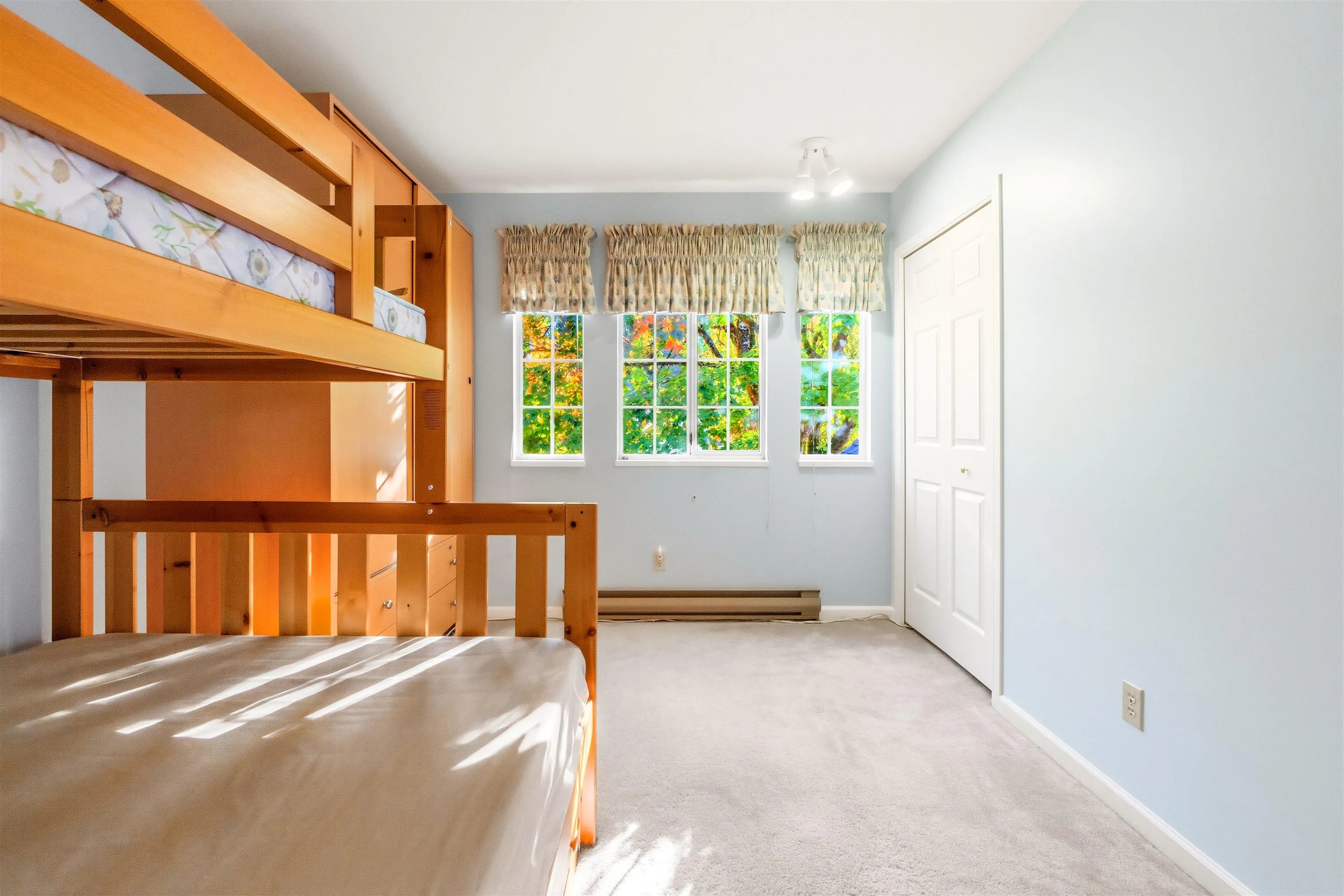 865 Ruckle Court