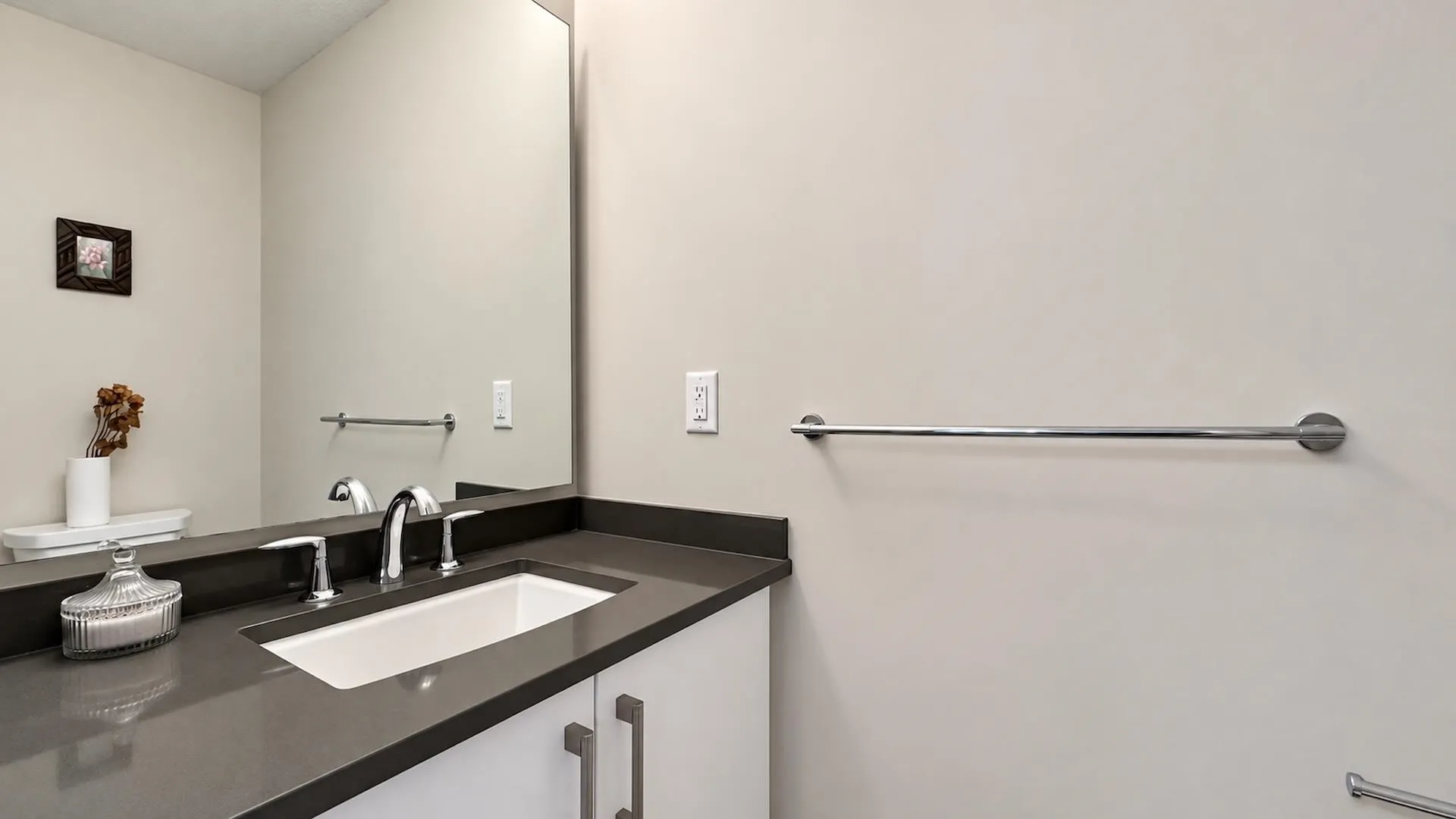 1219 Burke Mountain Street #25