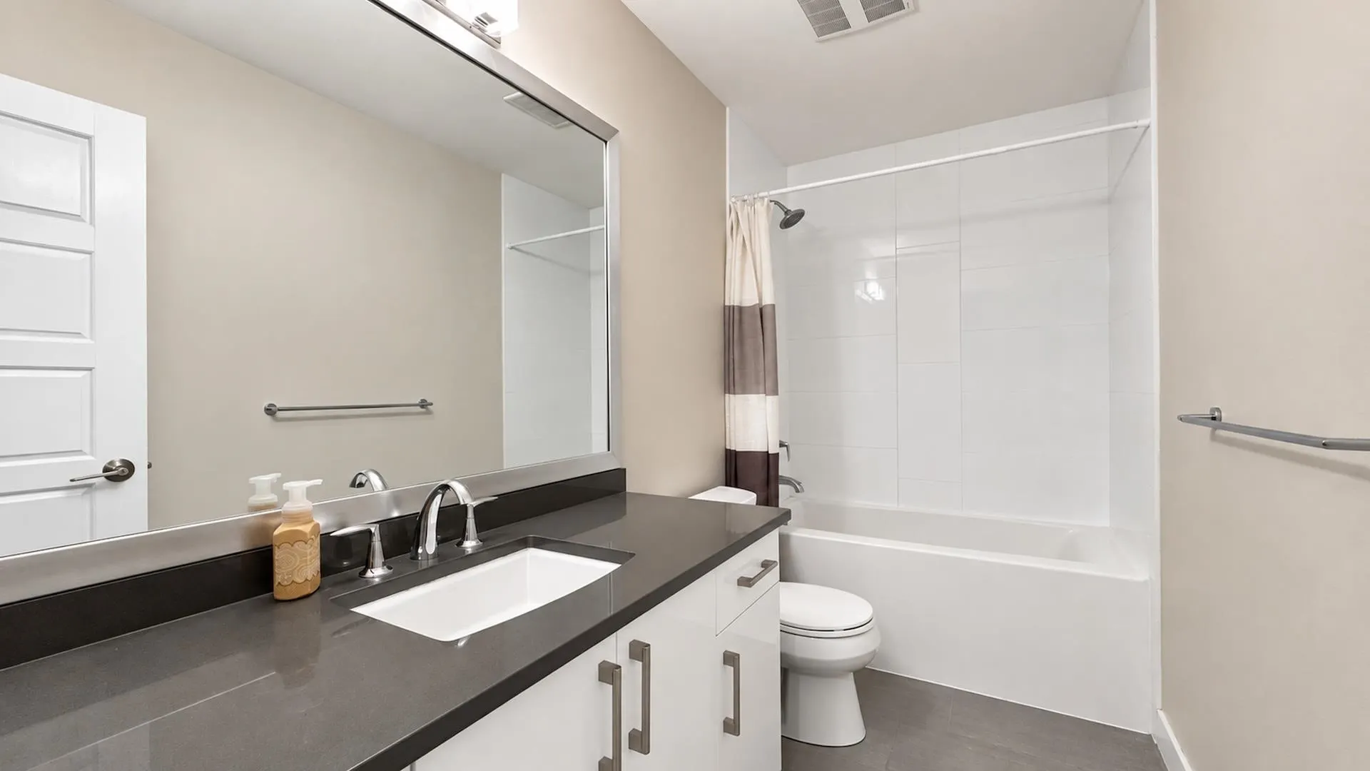 1219 Burke Mountain Street #25