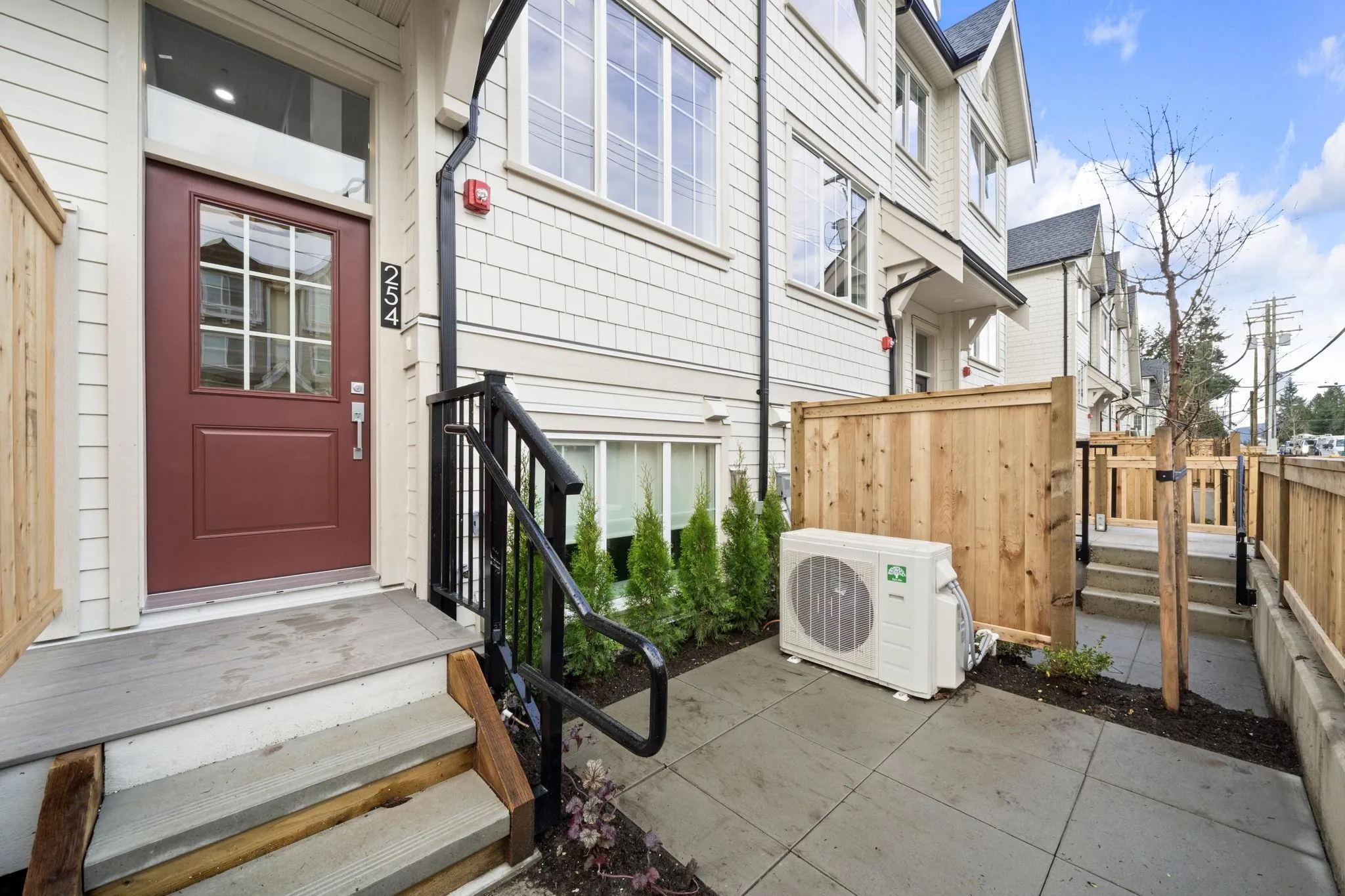 720 Robinson Street #254