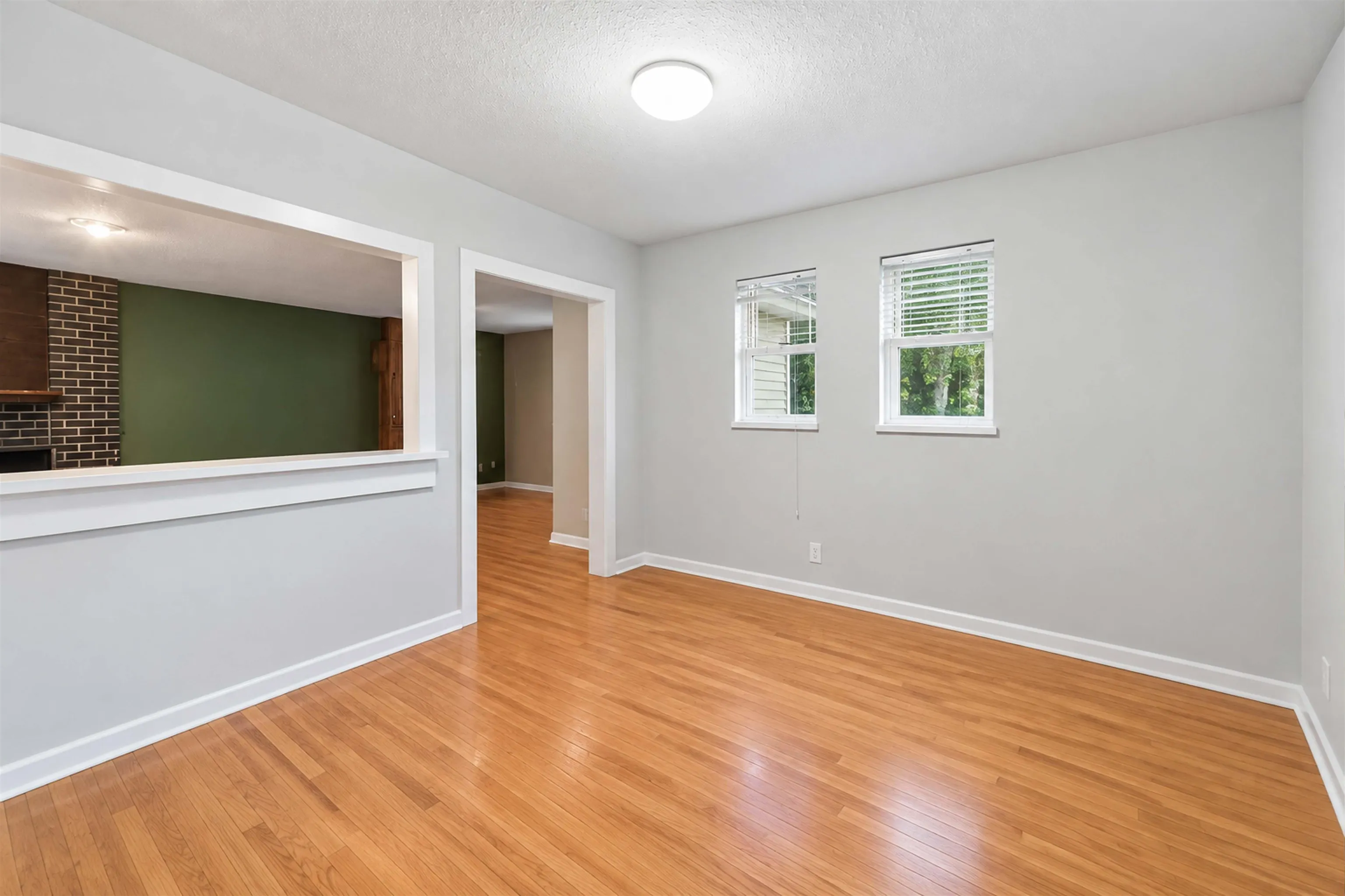 3743 Nanaimo Crescent