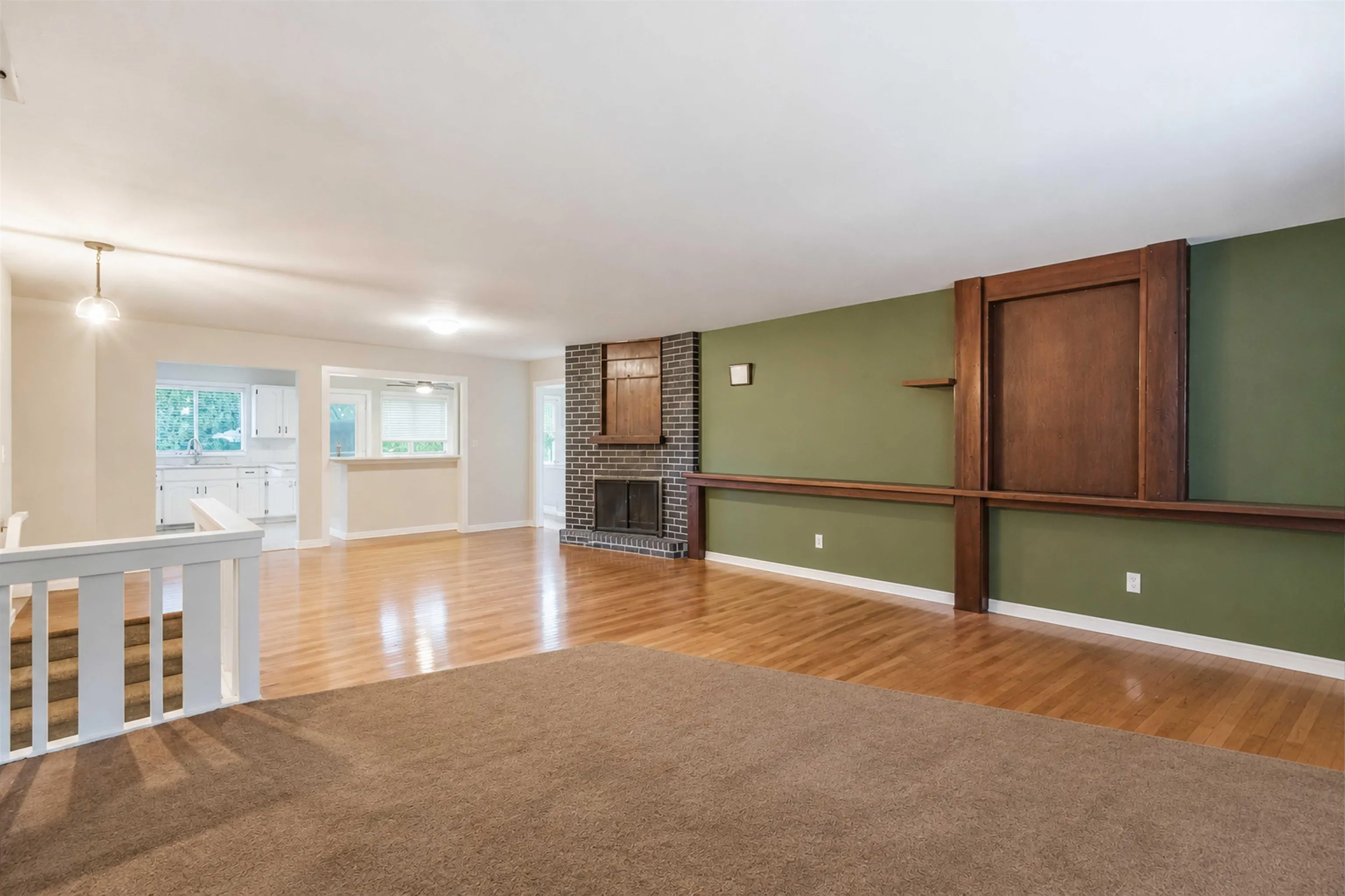 3743 Nanaimo Crescent