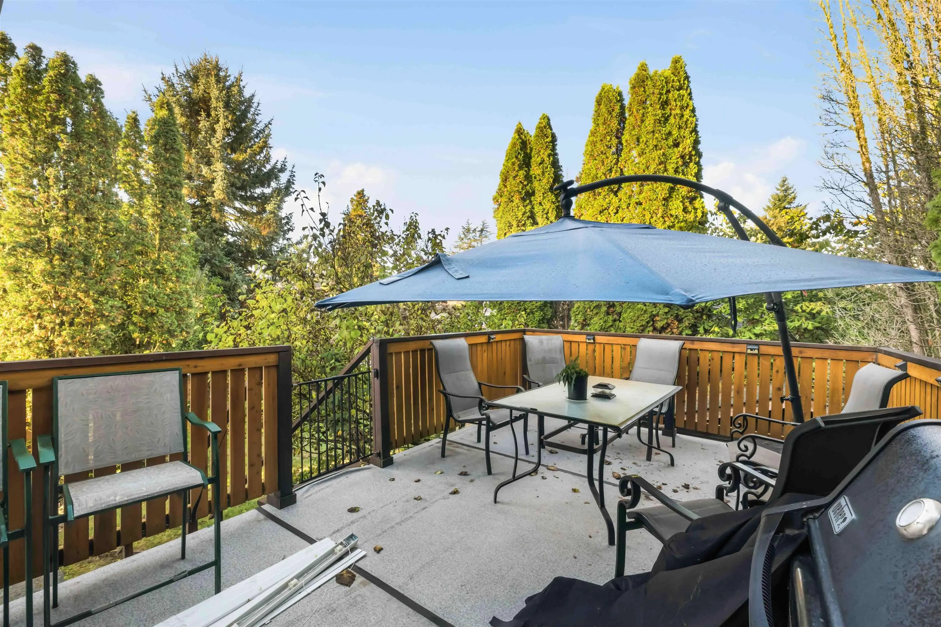 3743 Nanaimo Crescent
