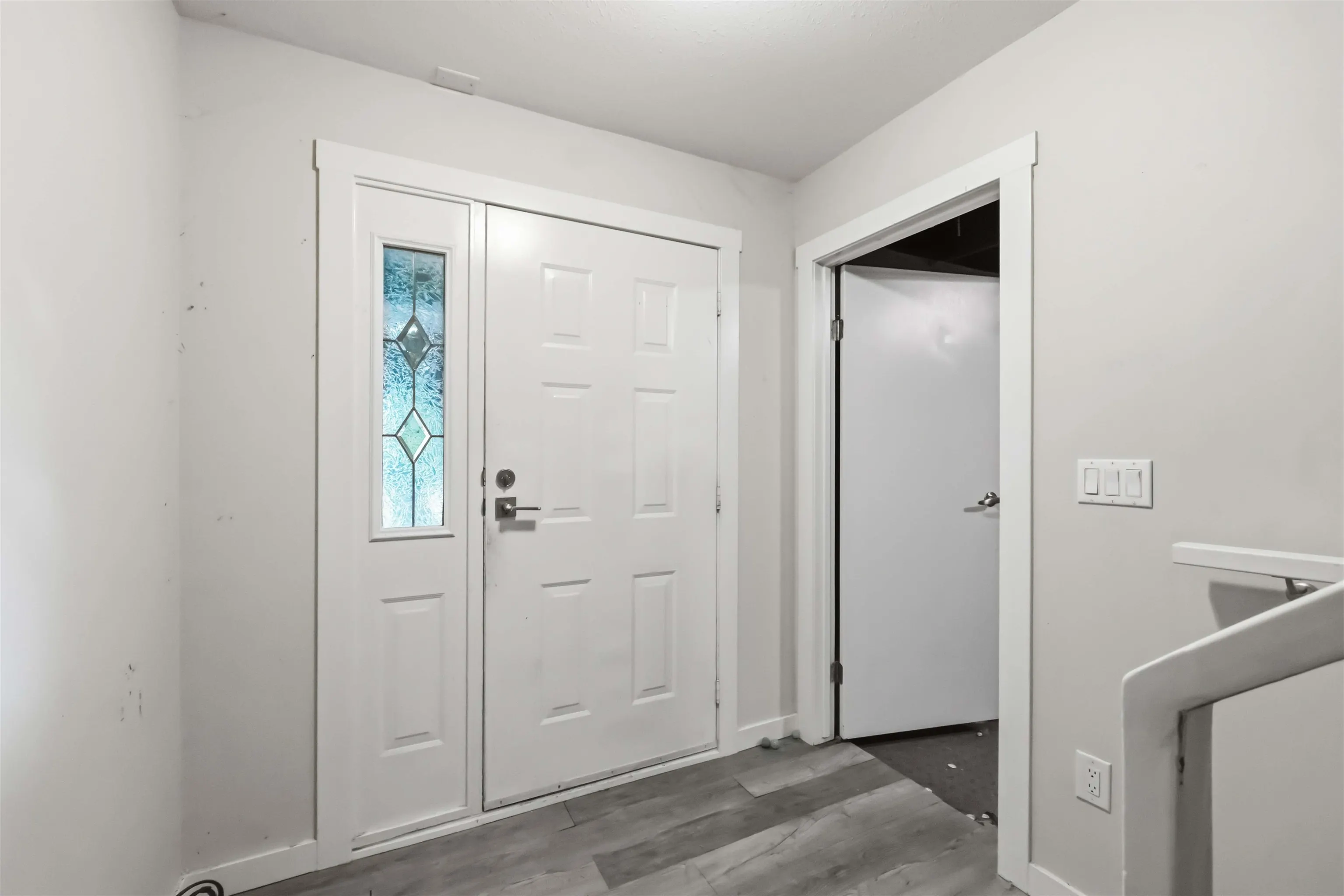3743 Nanaimo Crescent