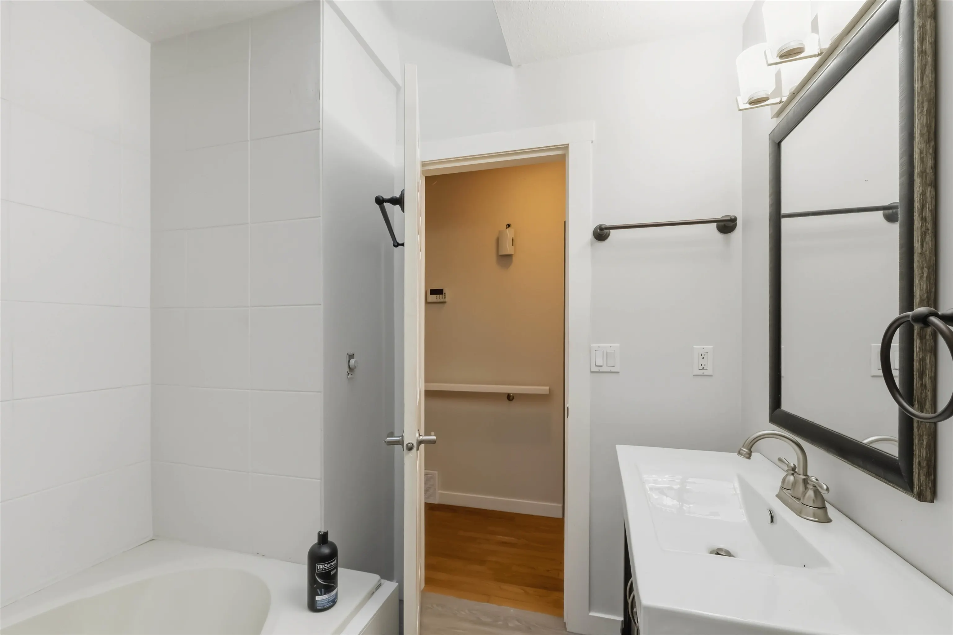 3743 Nanaimo Crescent