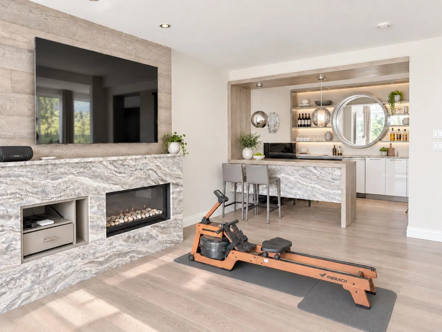 1560 Chippendale Court