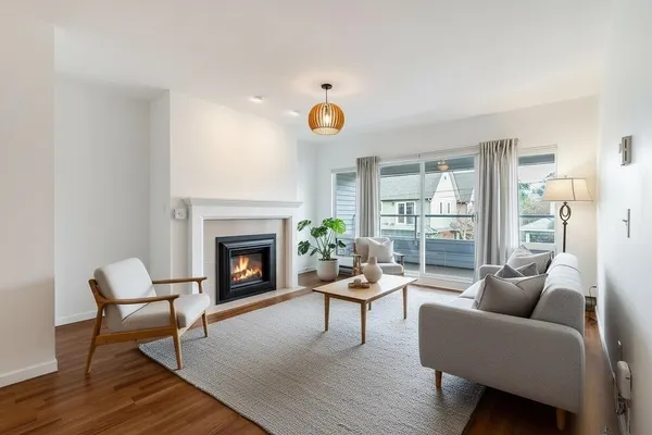 4989 47 Avenue #208
