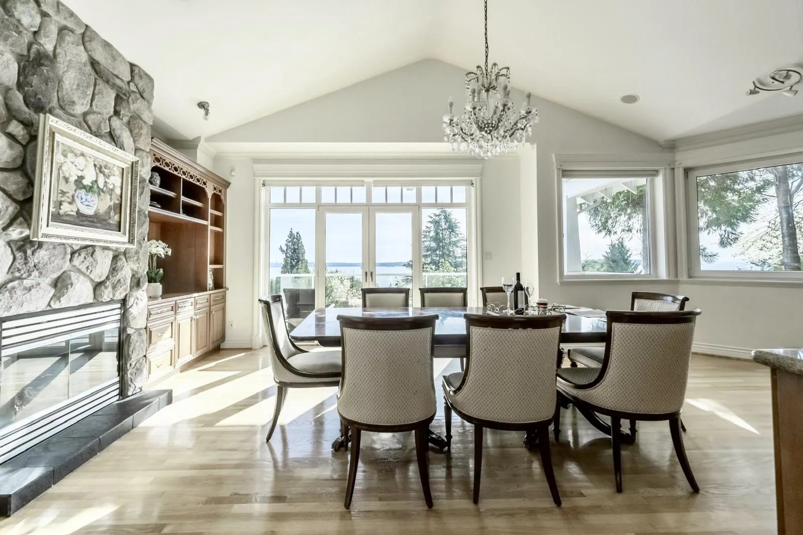 3395 Thompson Crescent