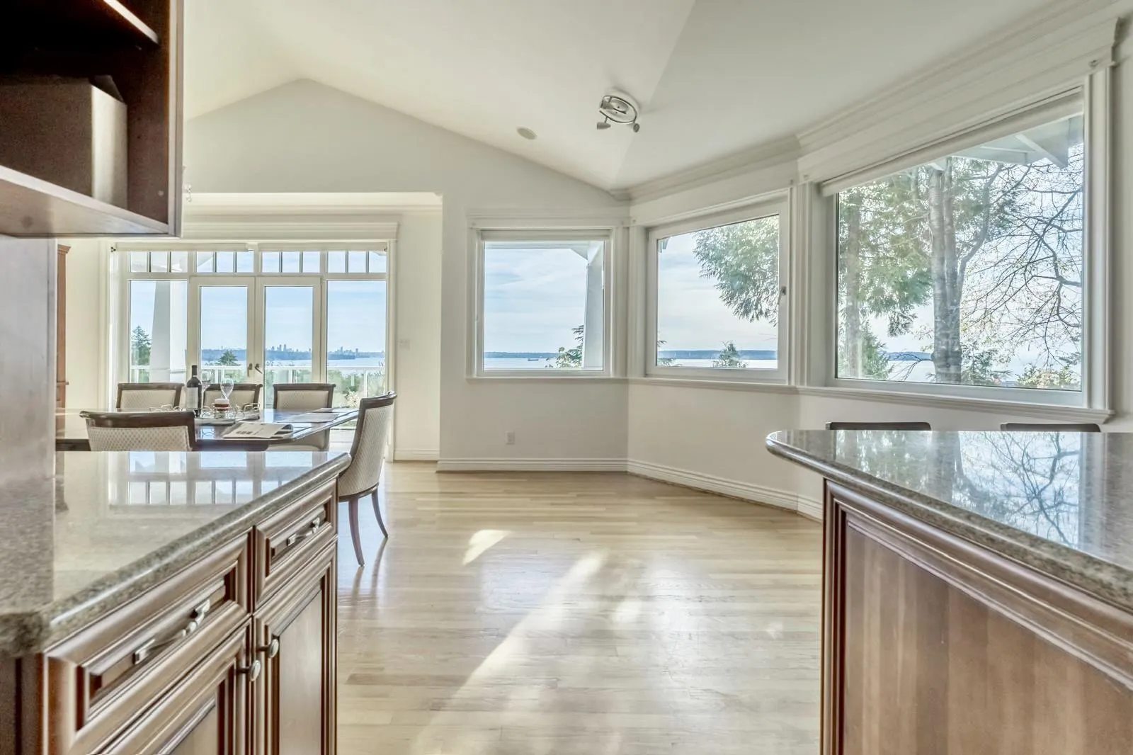 3395 Thompson Crescent